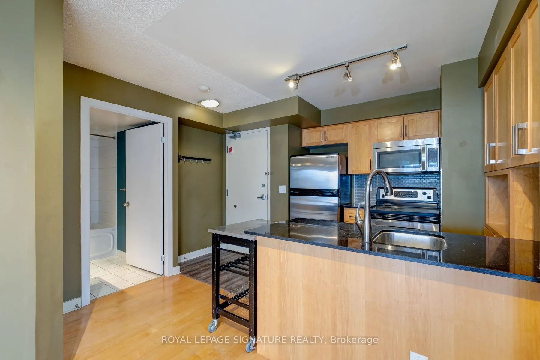 255 Richmond Street E, #1505