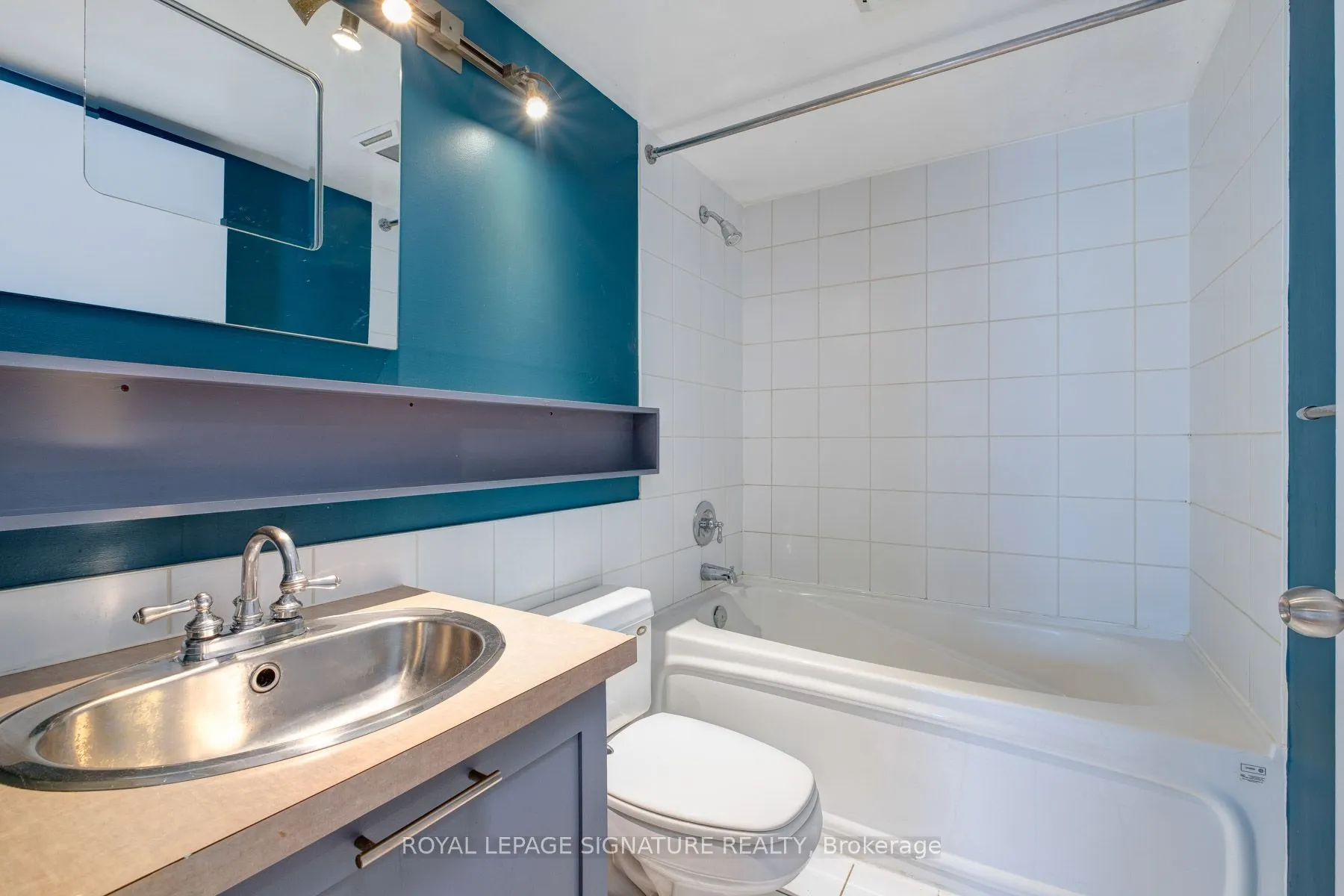 255 Richmond Street E, #1505