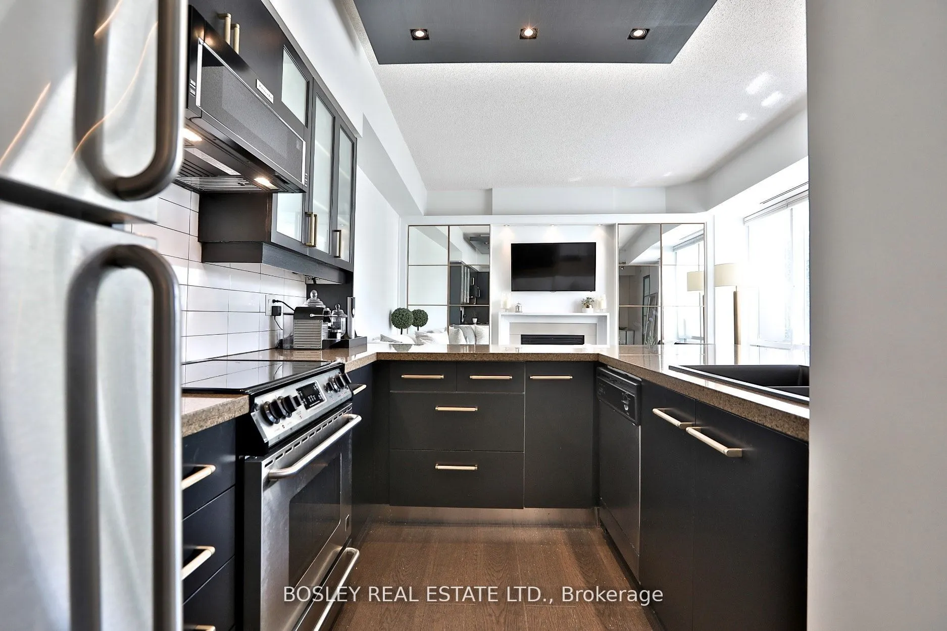 500 Queens Quay W, #208W