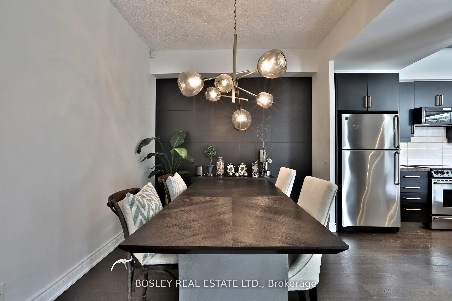 500 Queens Quay W, #208W