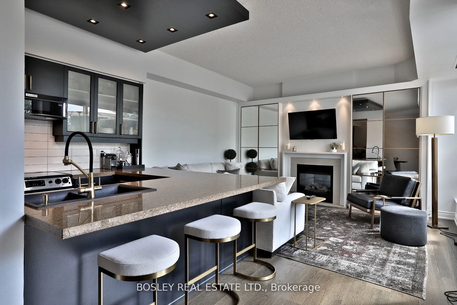 500 Queens Quay W, #208W