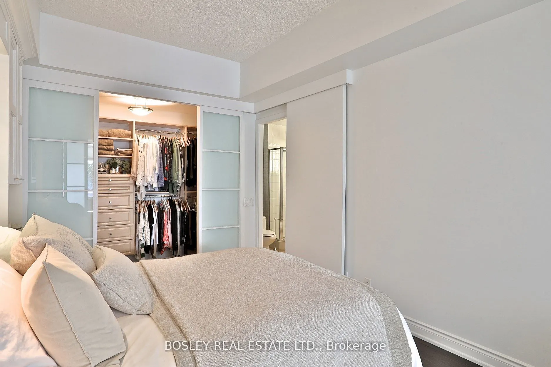 500 Queens Quay W, #208W