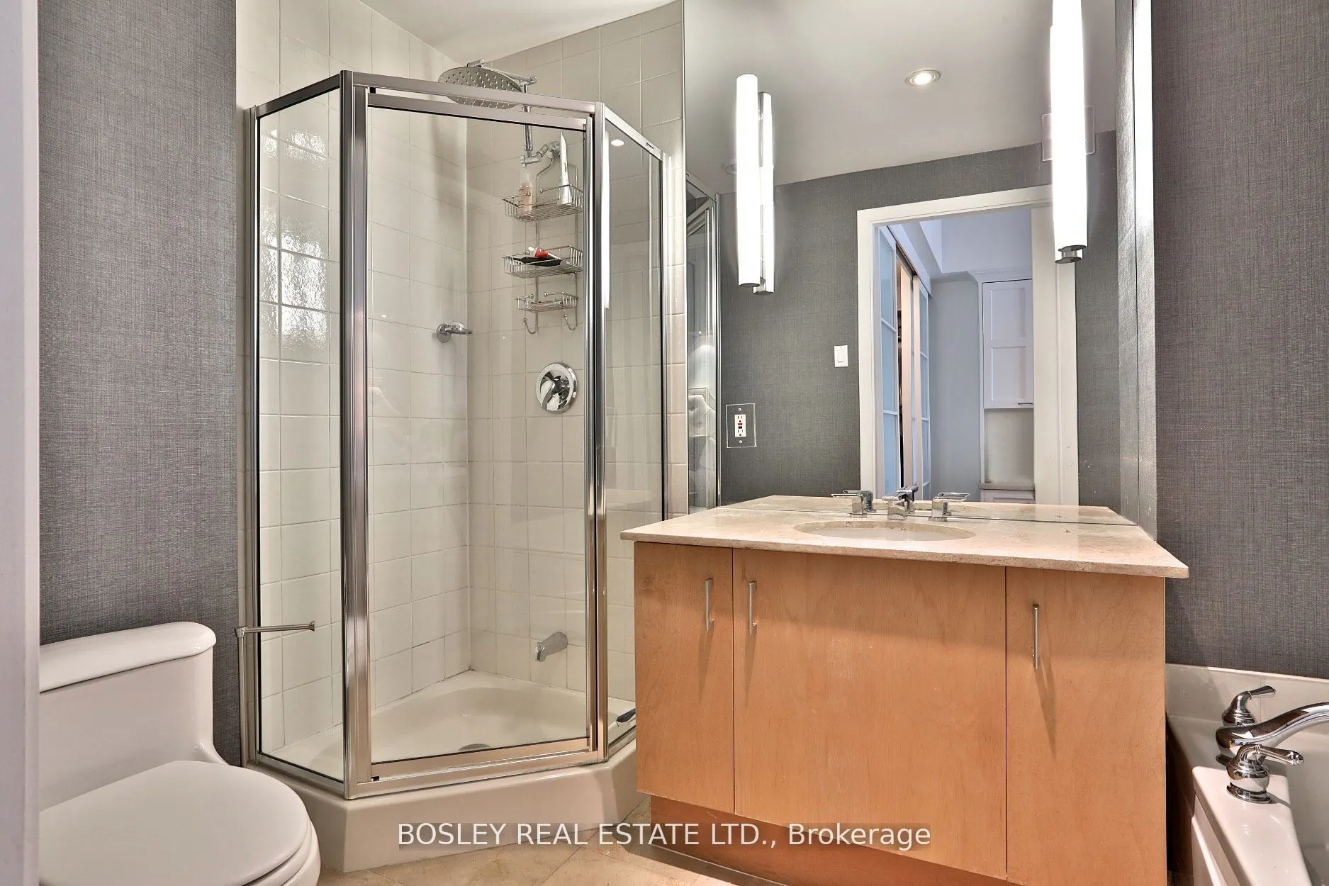 500 Queens Quay W, #208W
