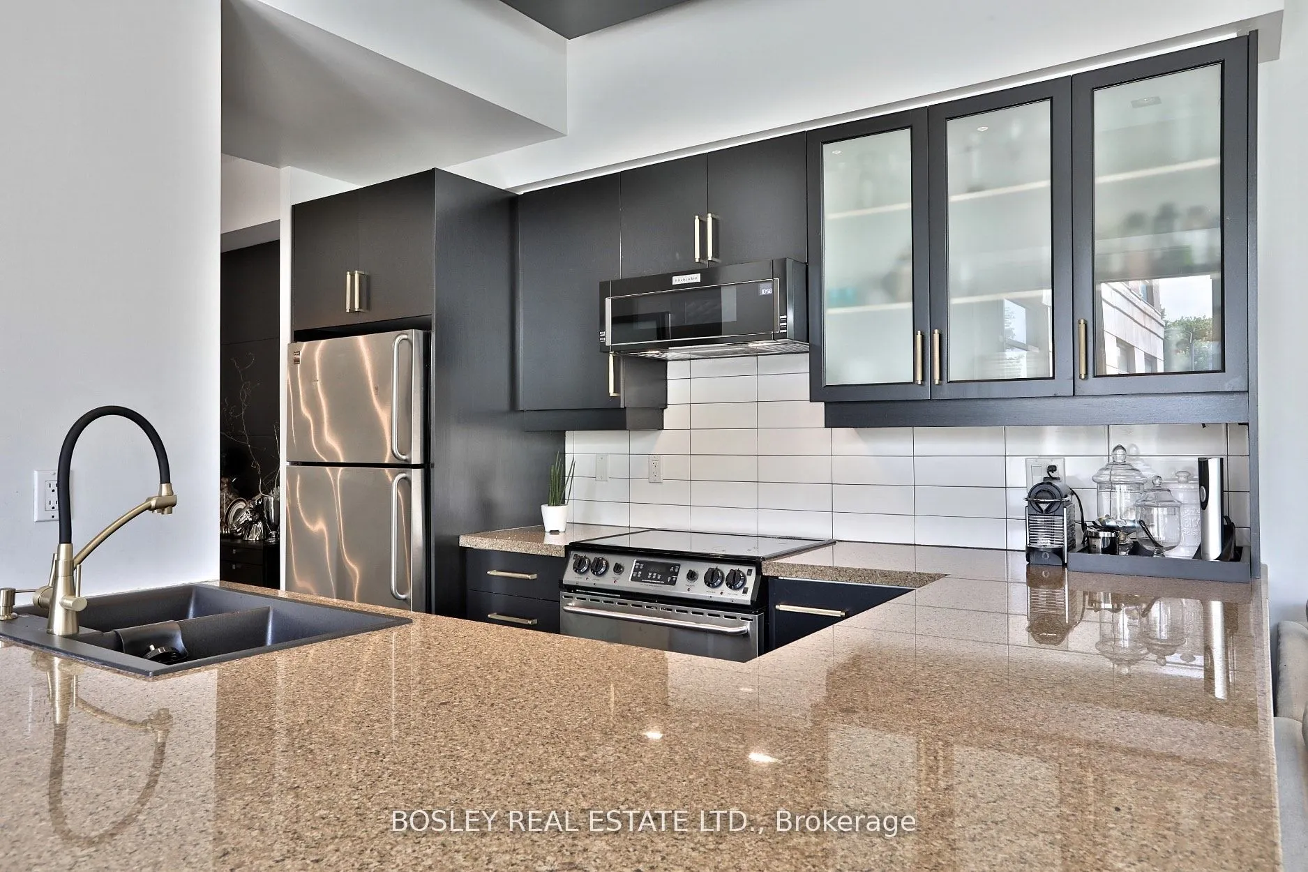 500 Queens Quay W, #208W