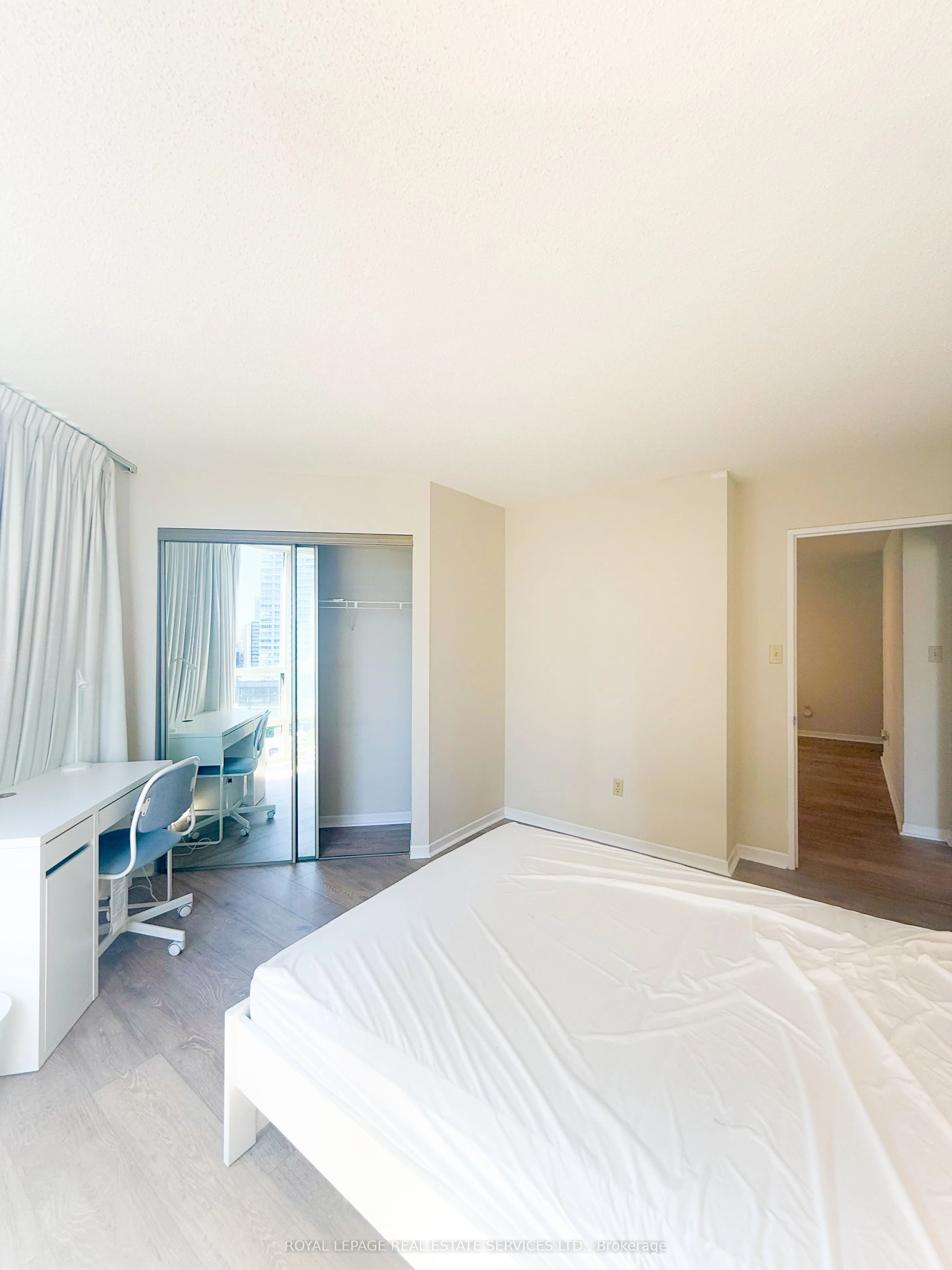 44 St. Joseph Street, #1212