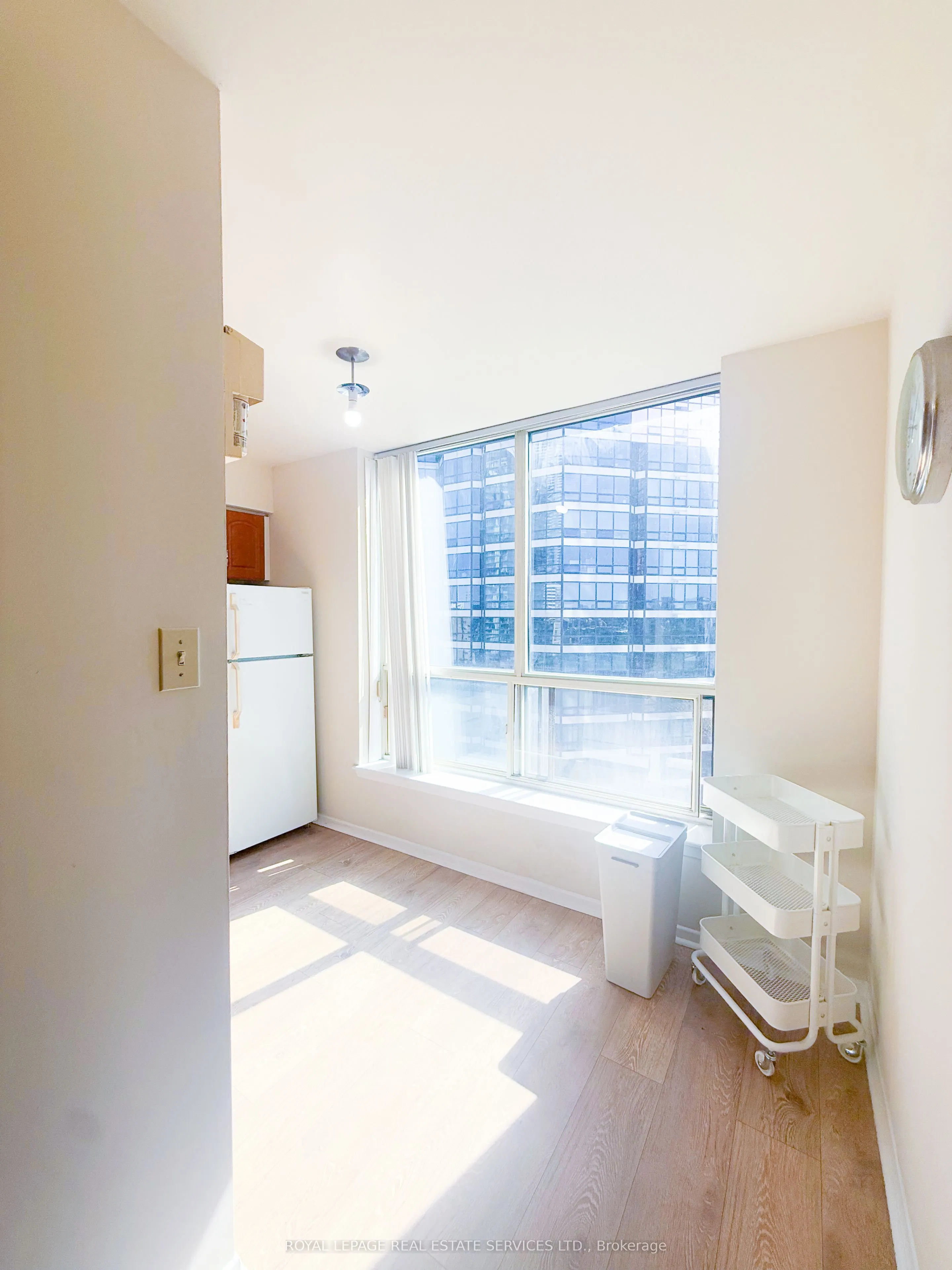 44 St. Joseph Street, #1212