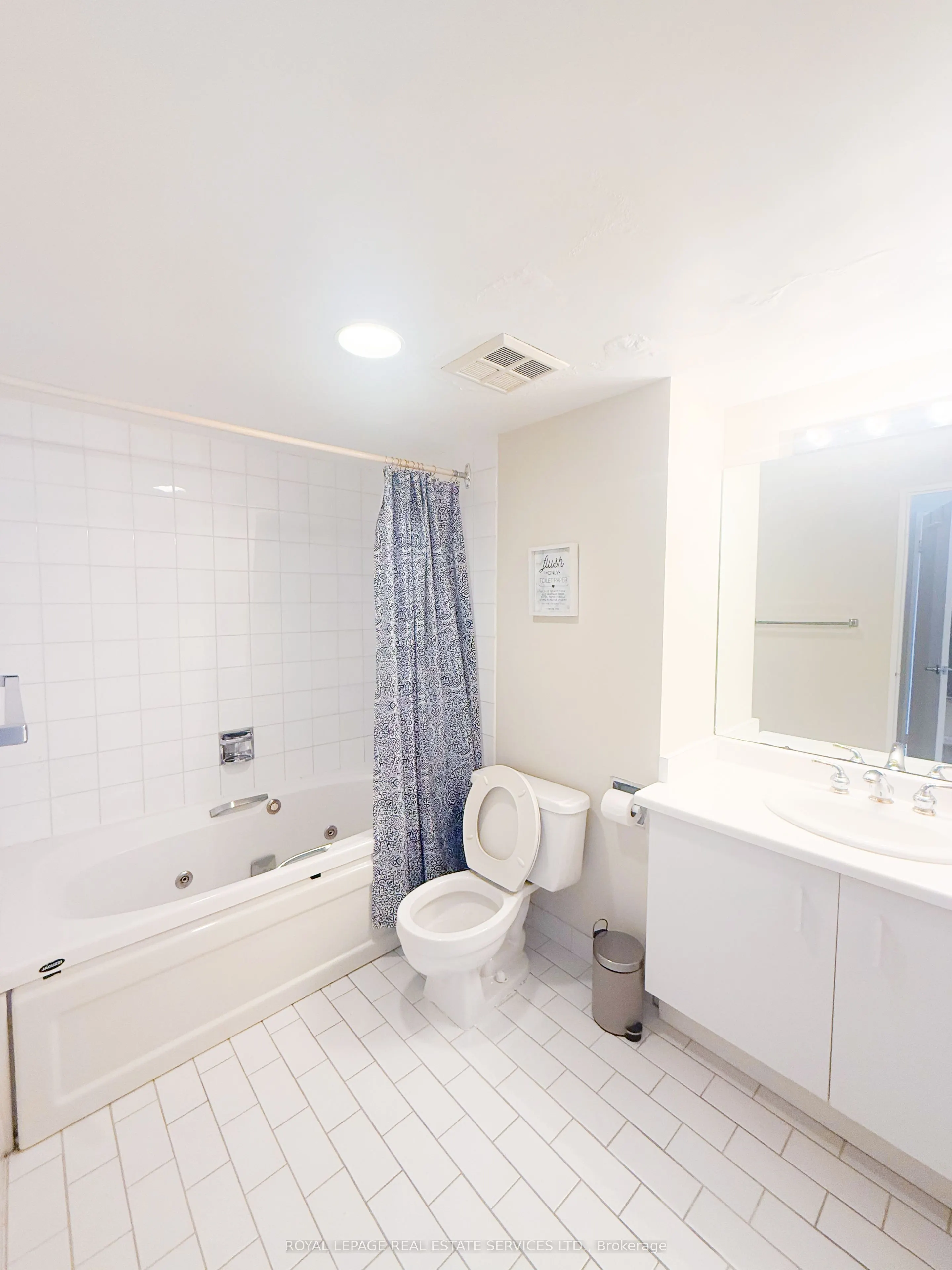 44 St. Joseph Street, #1212