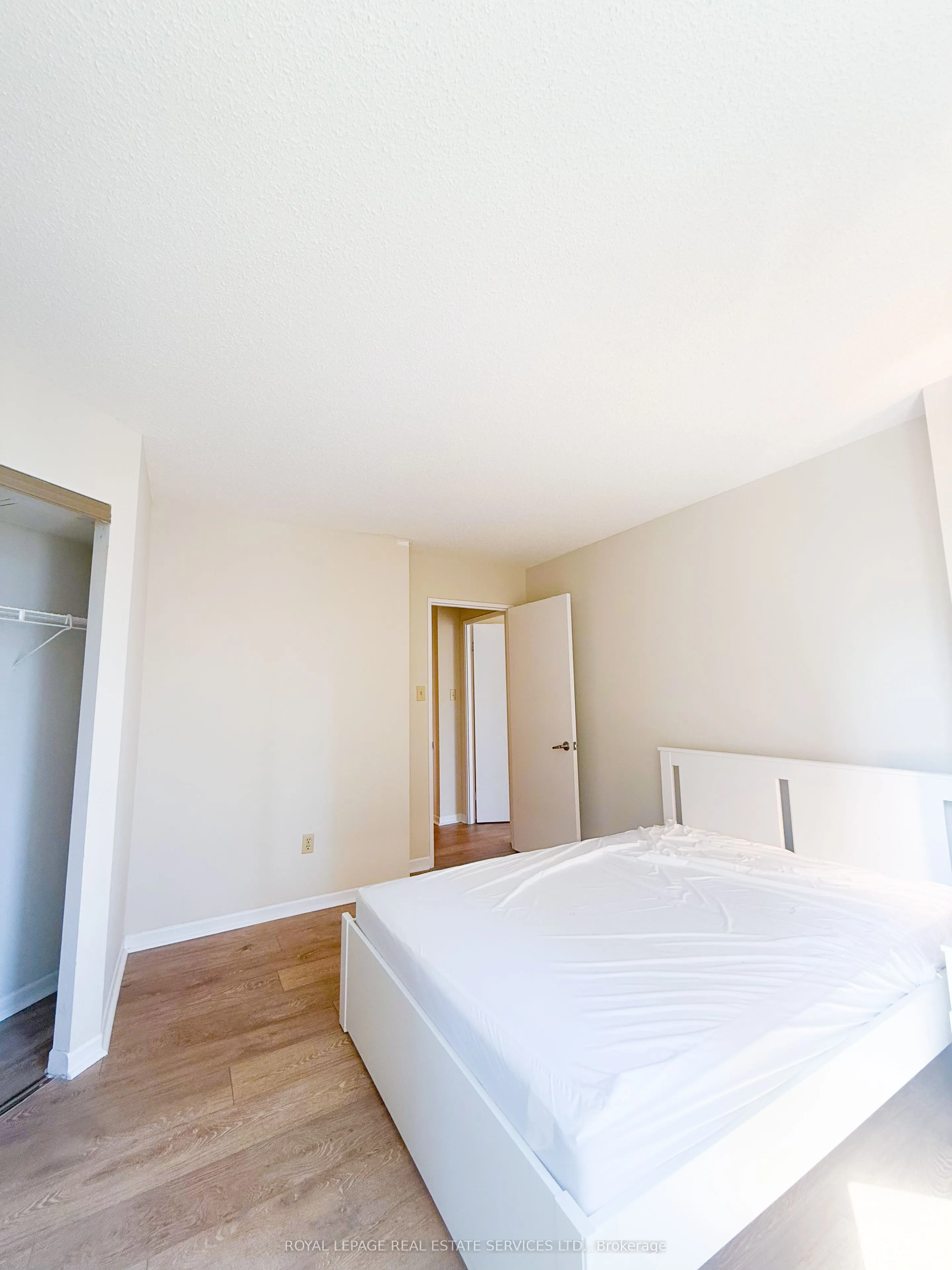 44 St. Joseph Street, #1212