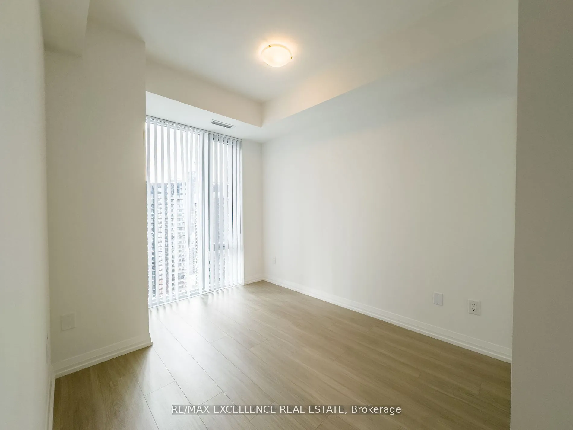 28 Widmer Street, #4122