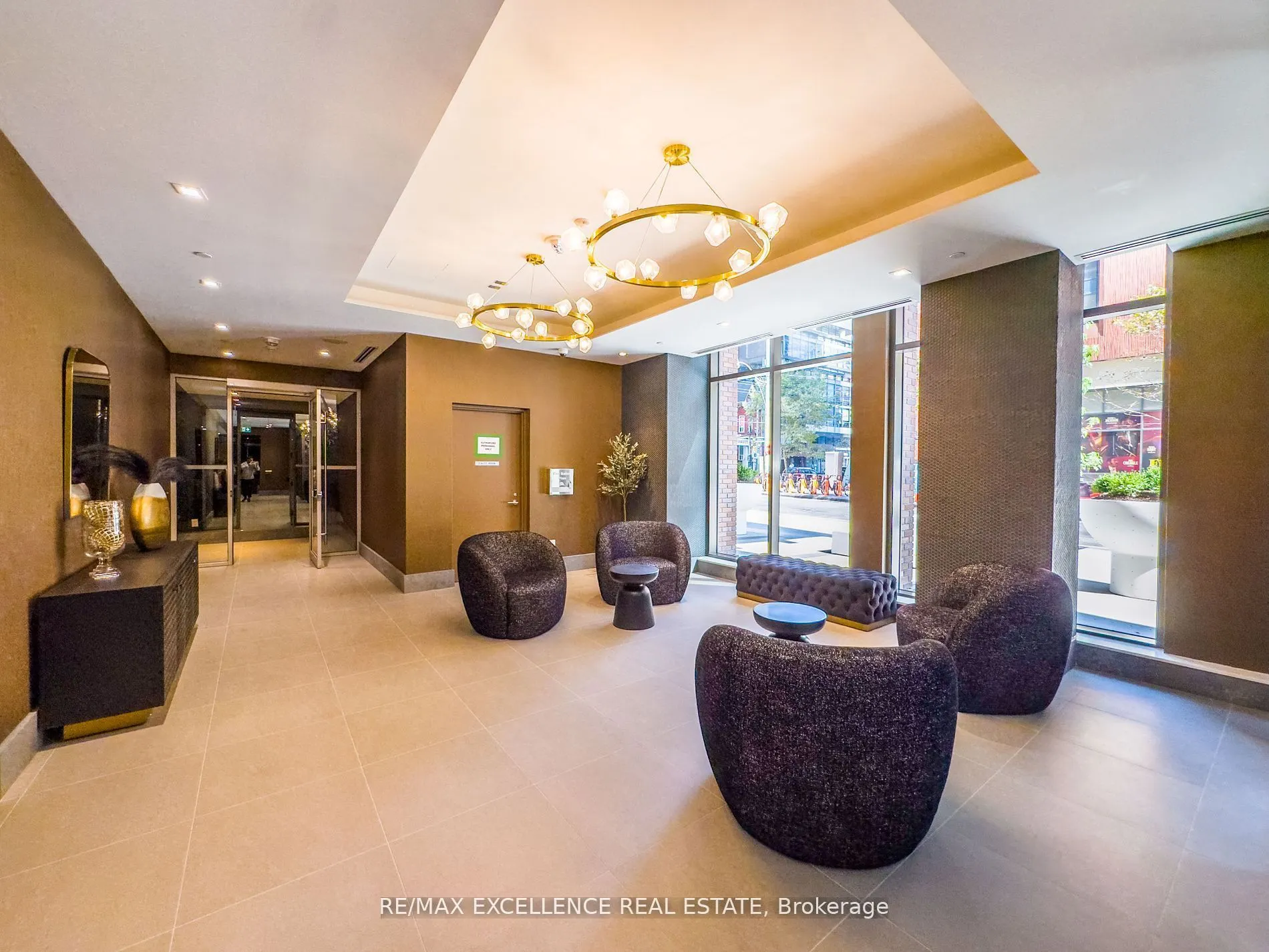 28 Widmer Street, #4122