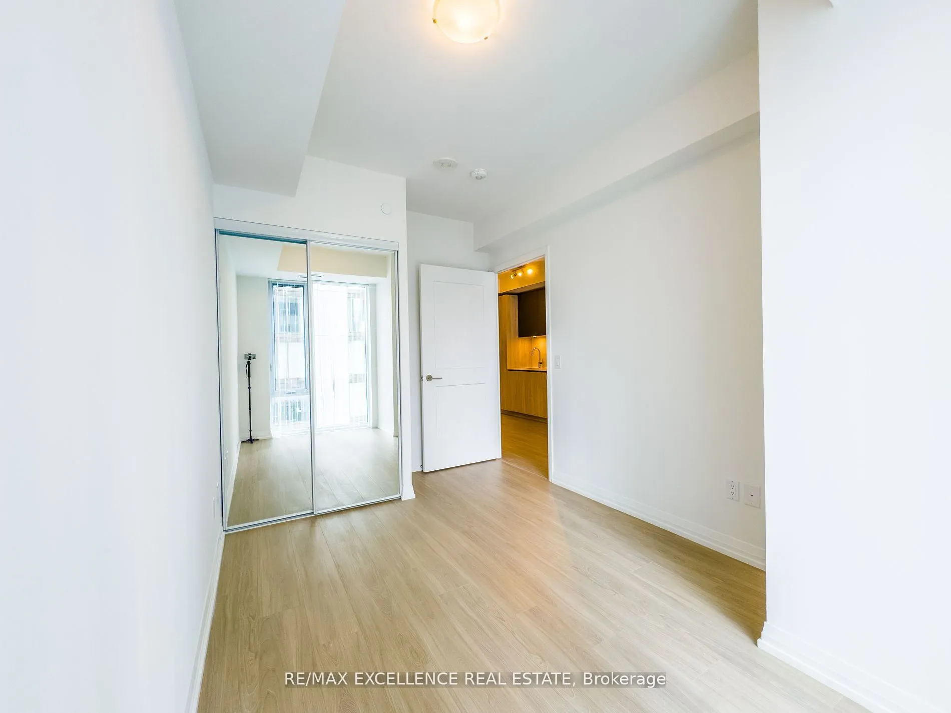28 Widmer Street, #4122