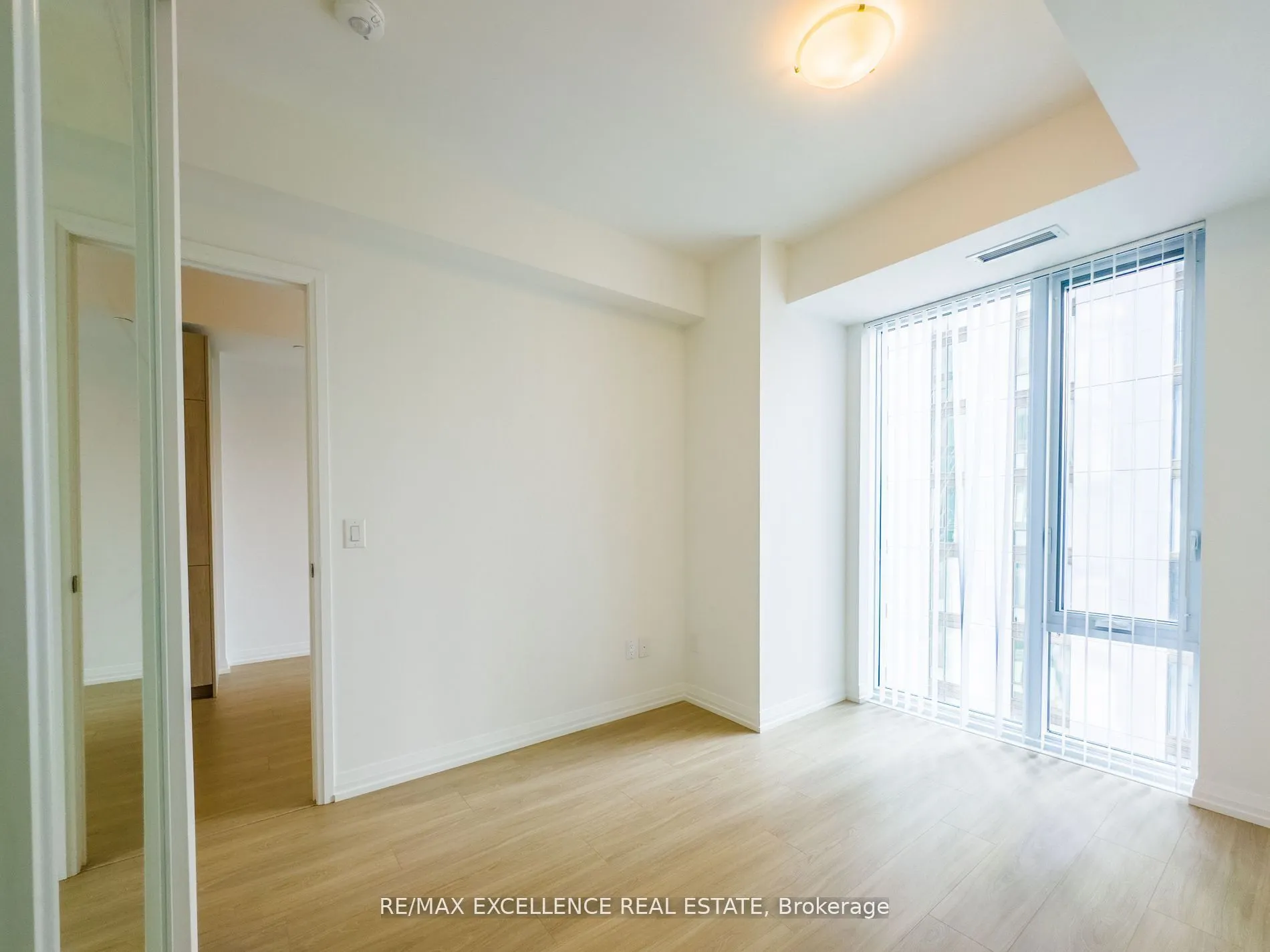 28 Widmer Street, #4122
