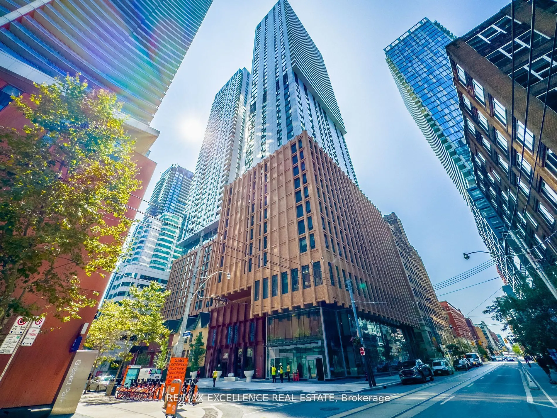 28 Widmer Street, #4122