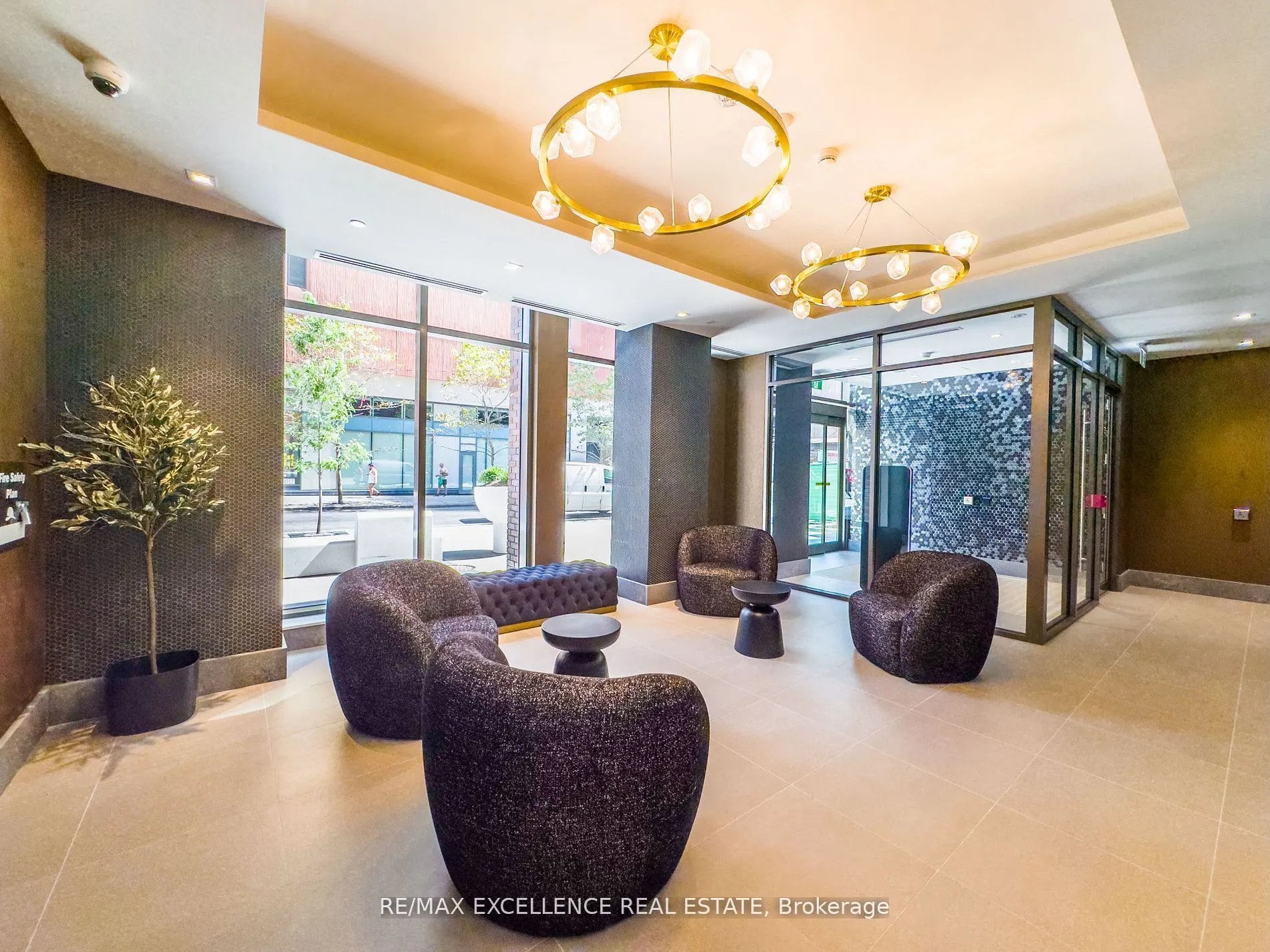 28 Widmer Street, #4122