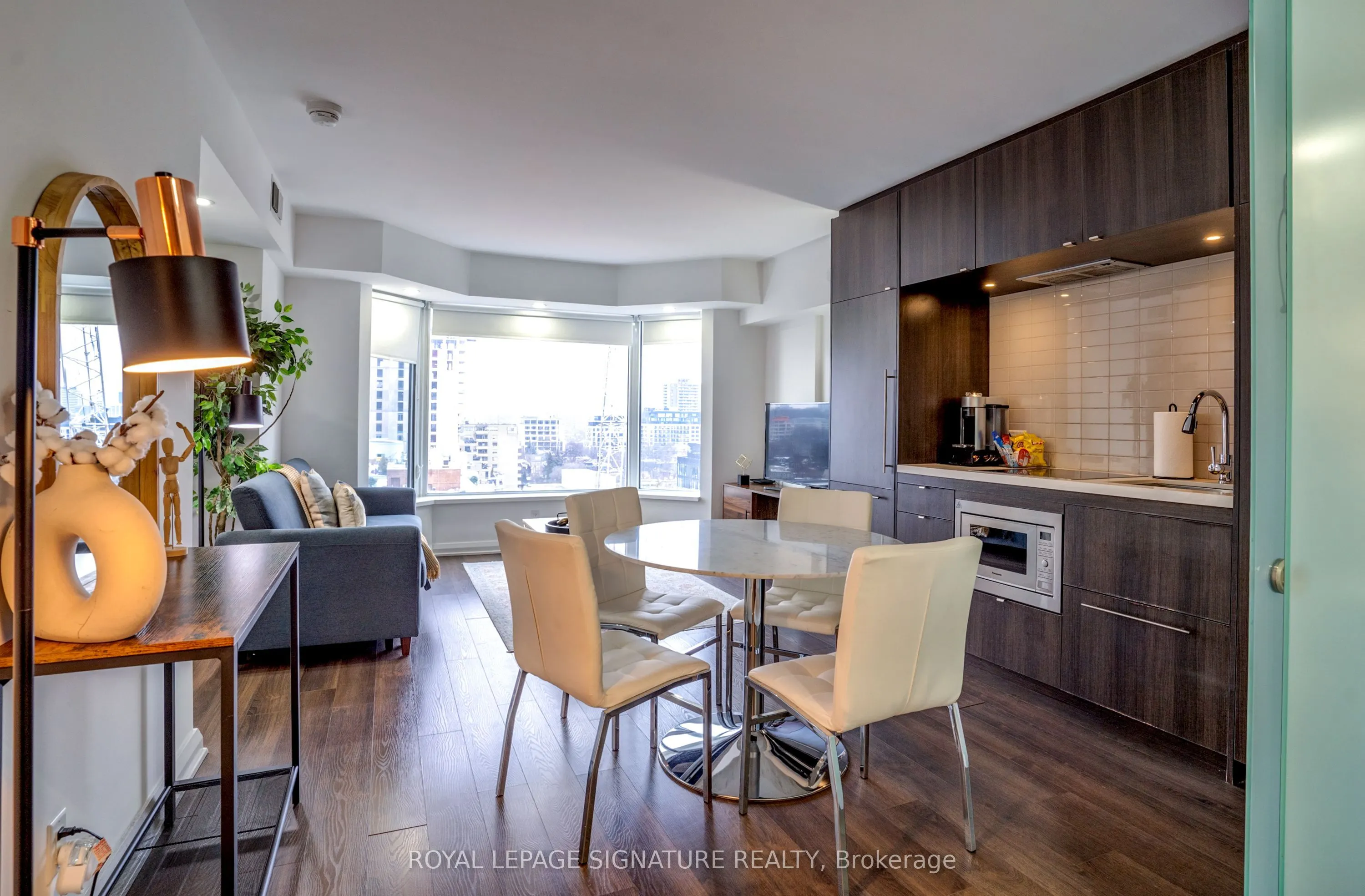 155 Yorkville Avenue, #1218
