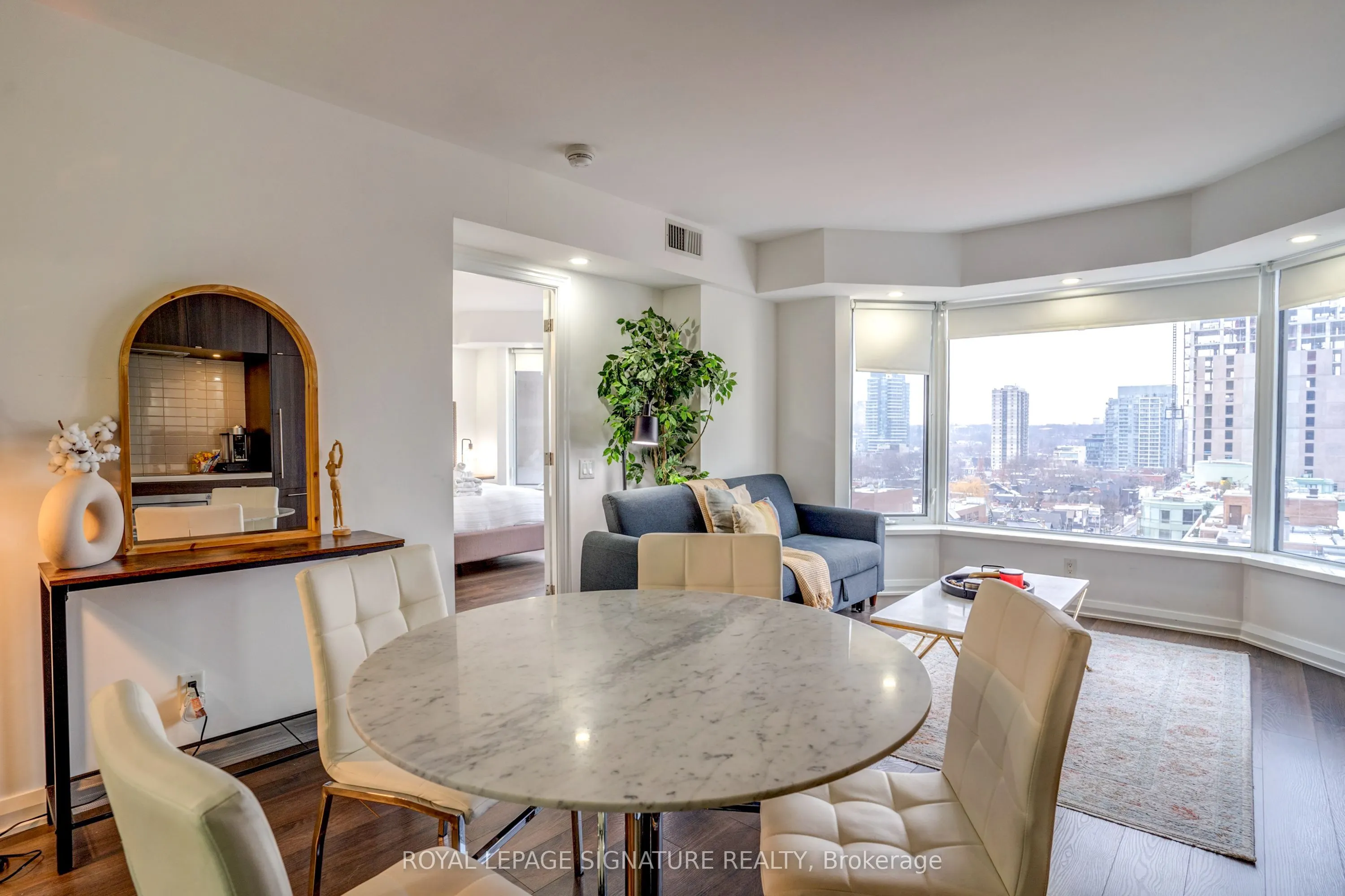 155 Yorkville Avenue, #1218