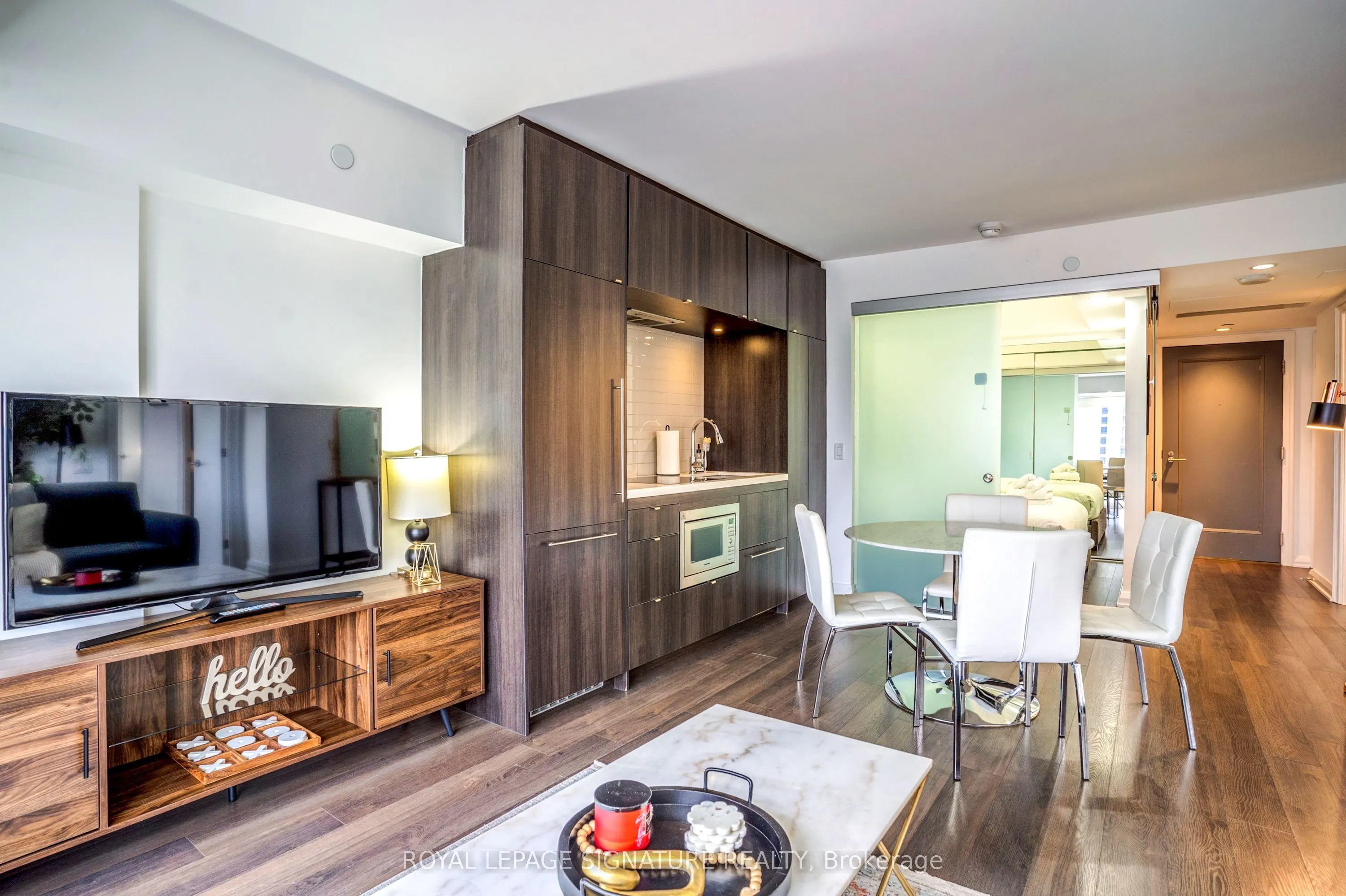 155 Yorkville Avenue, #1218