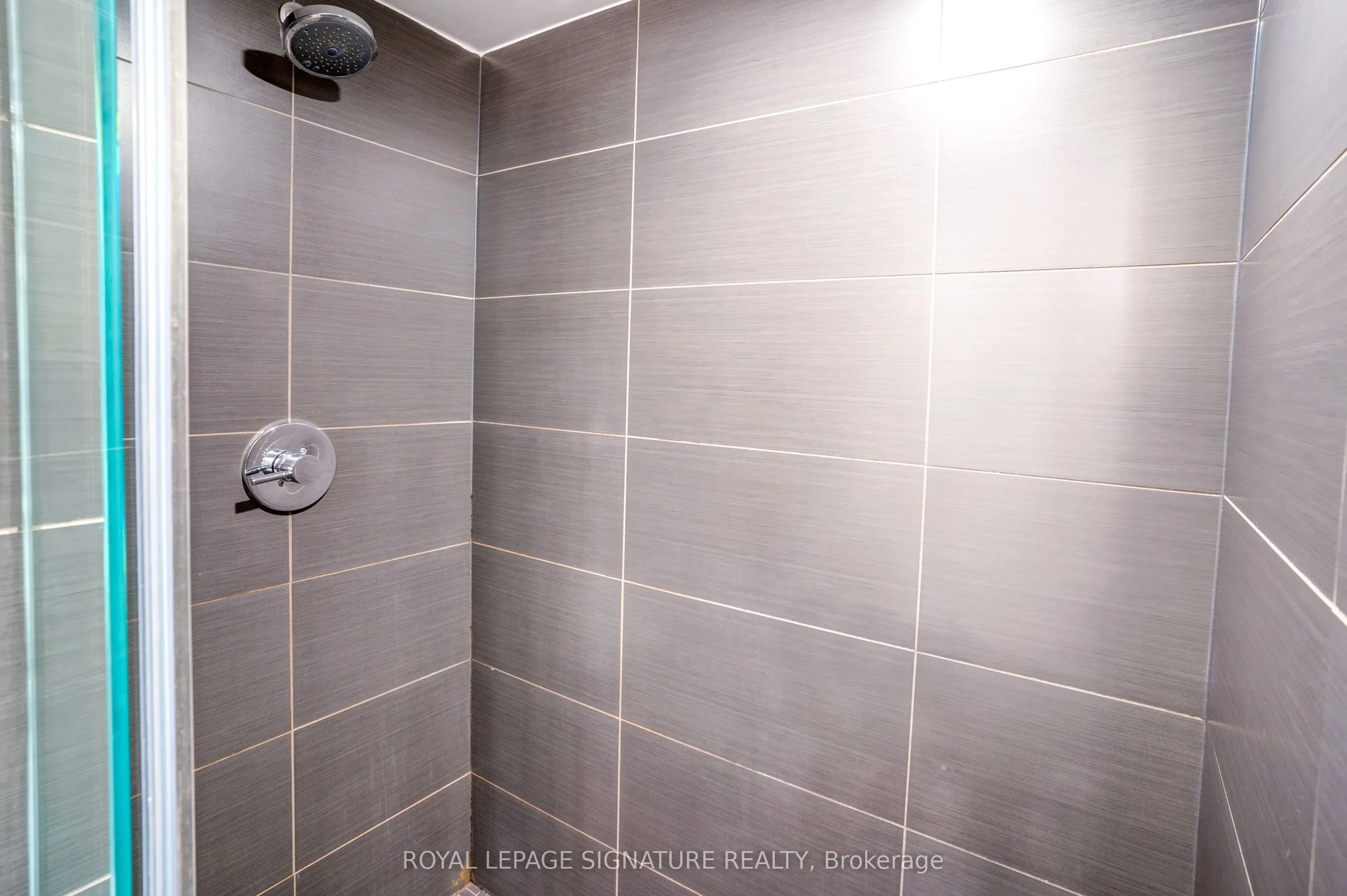 155 Yorkville Avenue, #1218