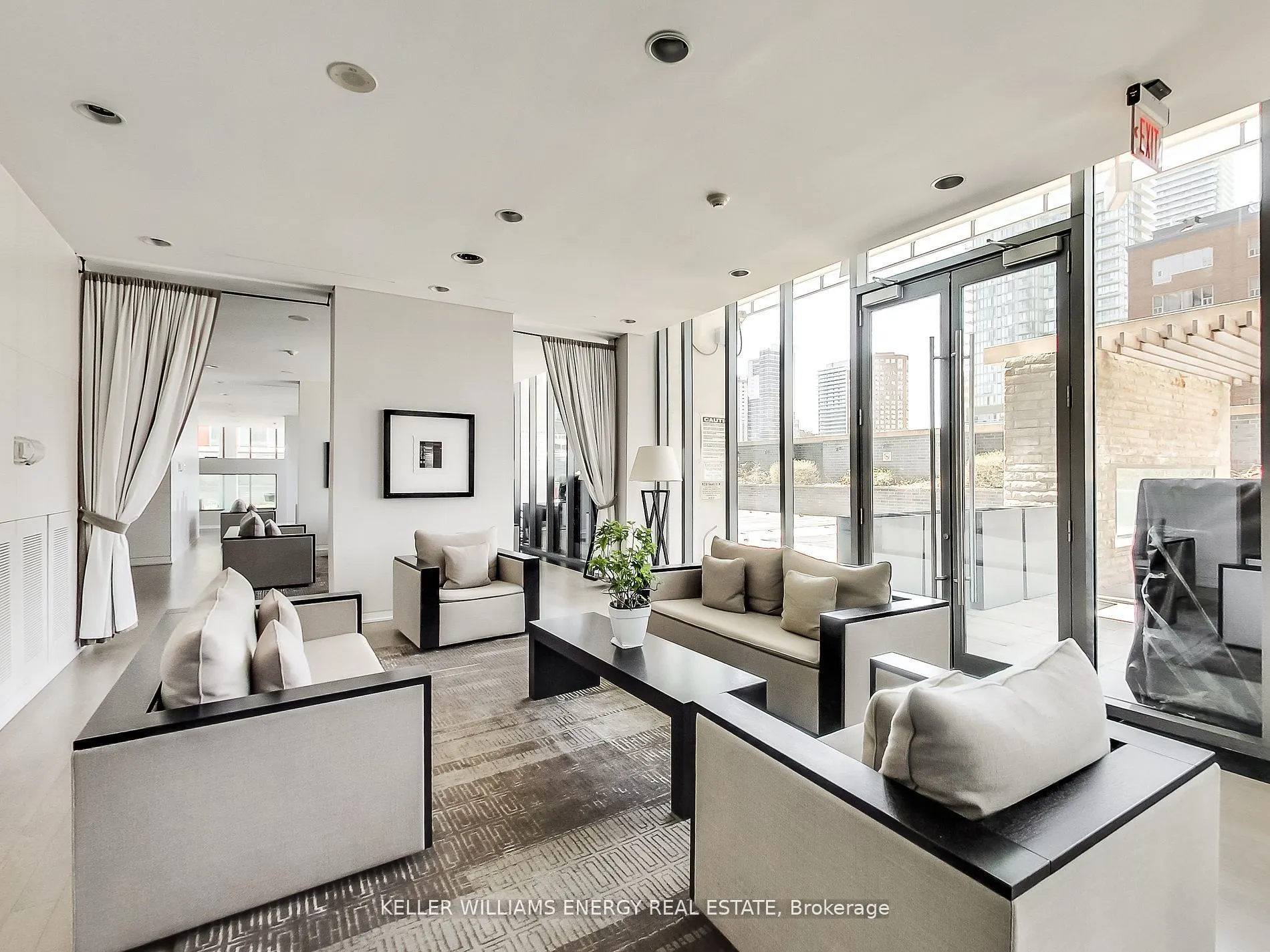 33 Charles Street E, #4305