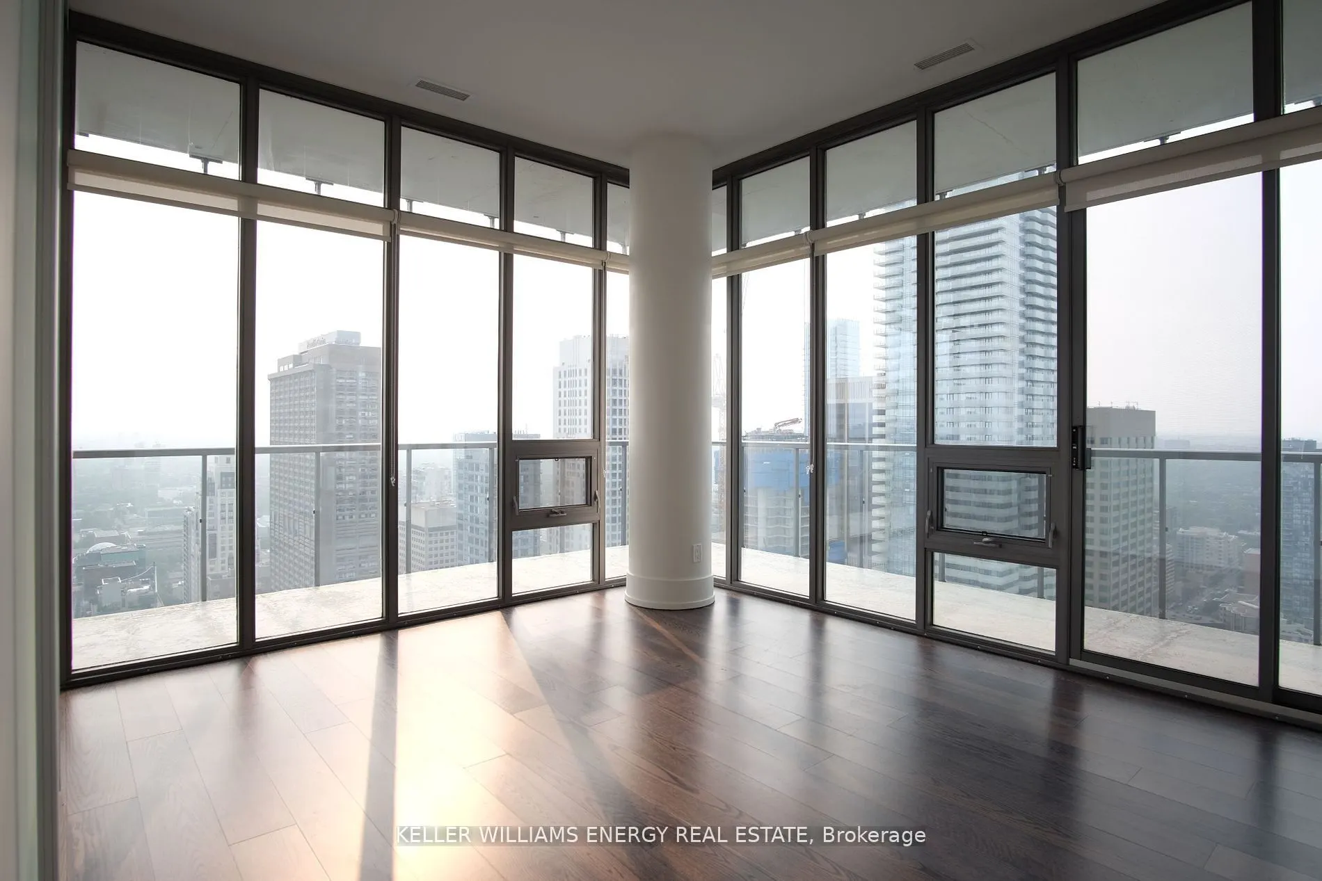 33 Charles Street E, #4305