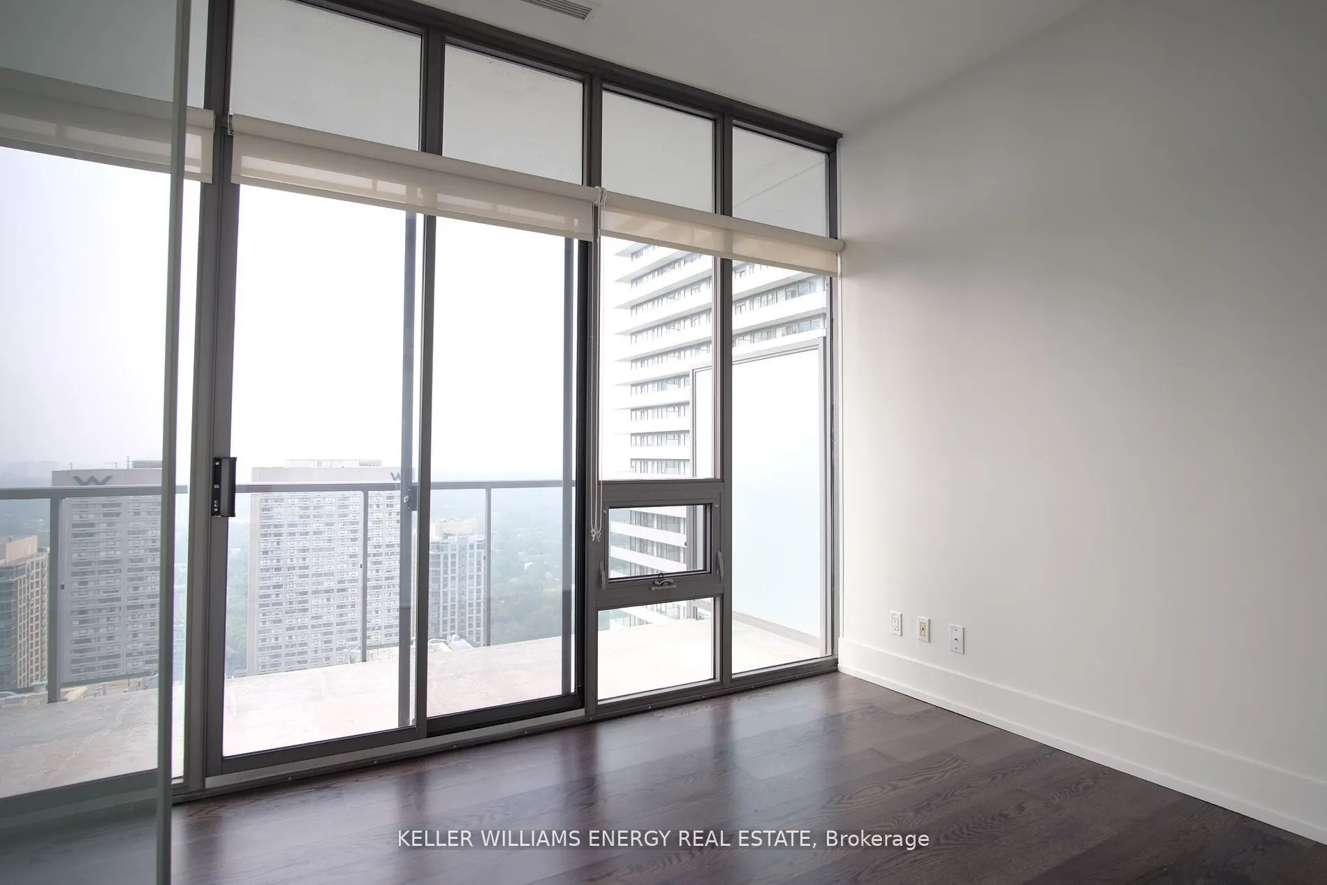 33 Charles Street E, #4305
