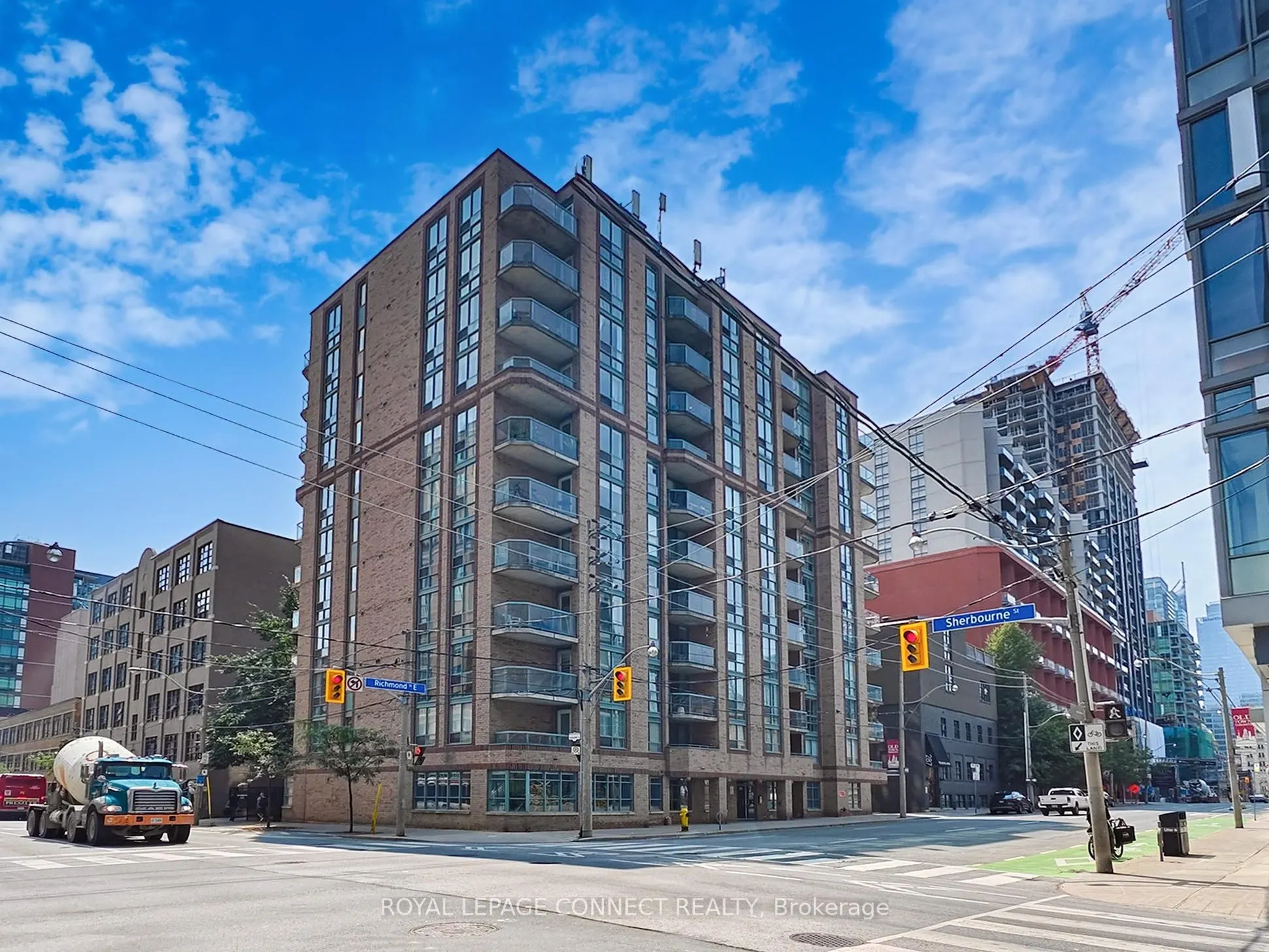 311 Richmond Street E, #809