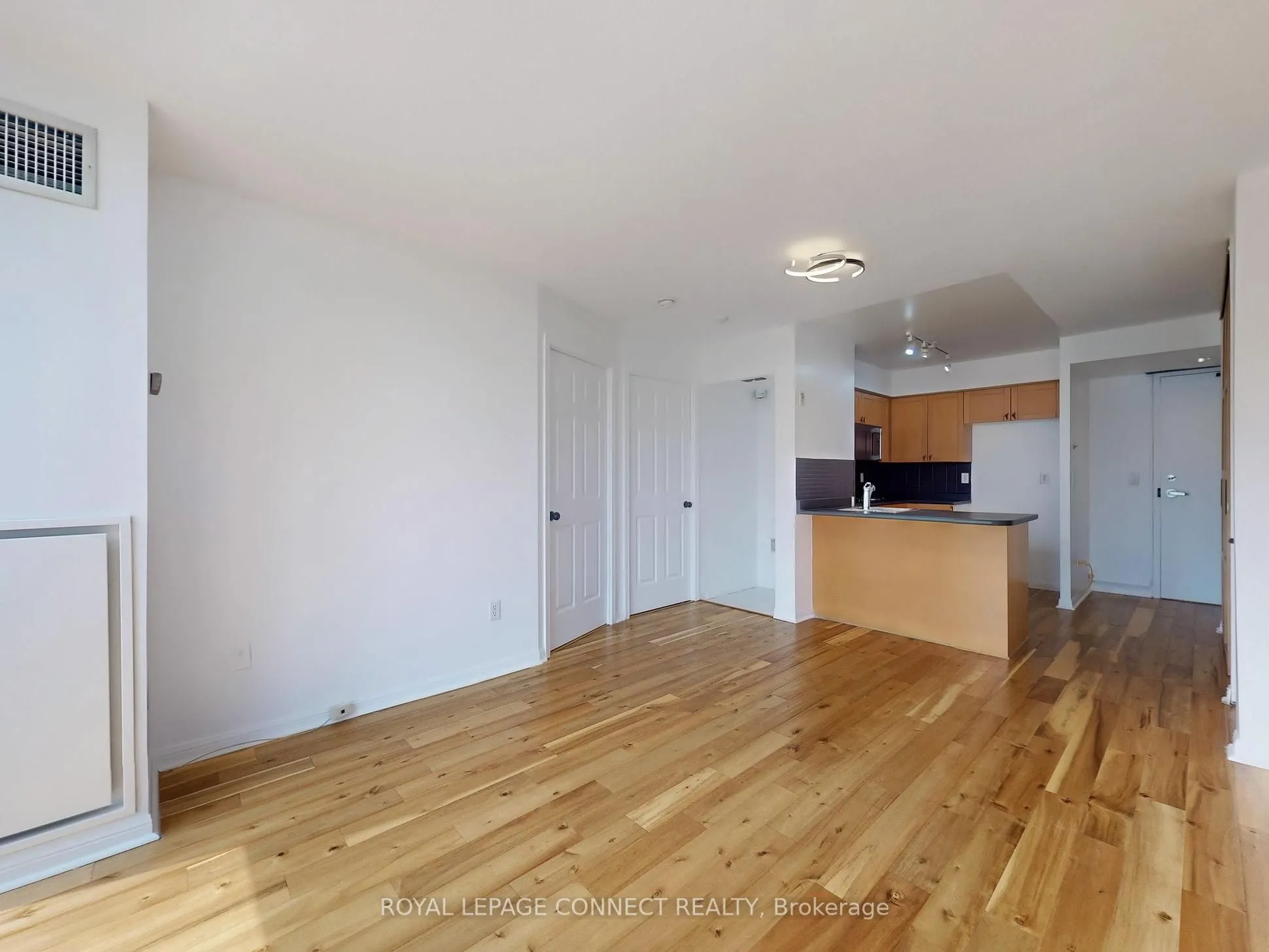 311 Richmond Street E, #809