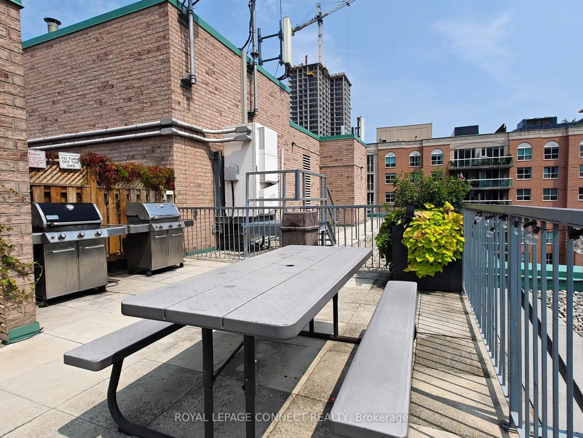 311 Richmond Street E, #809