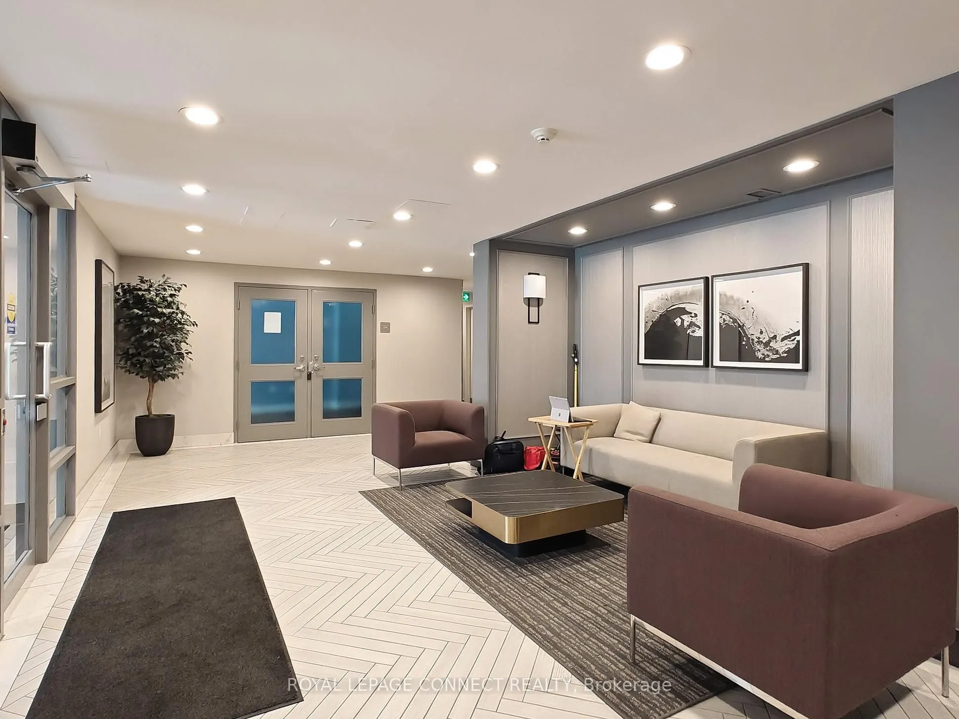 311 Richmond Street E, #809