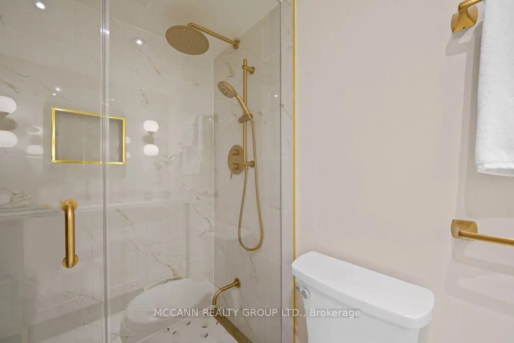 360 Bloor Street E, #301