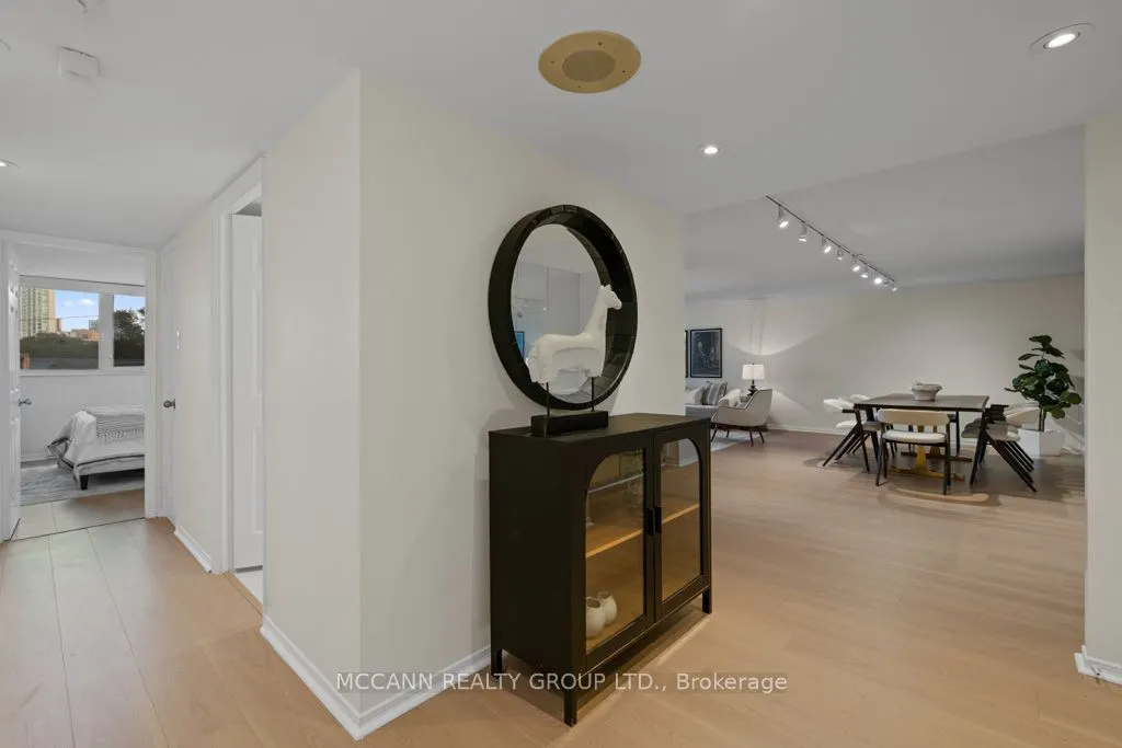 360 Bloor Street E, #301