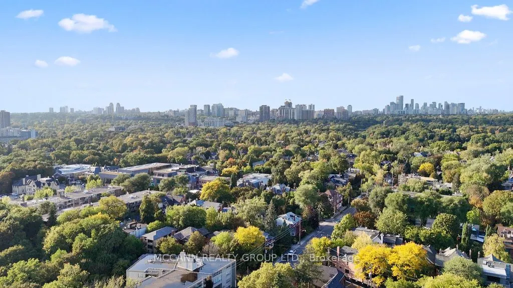 360 Bloor Street E, #301