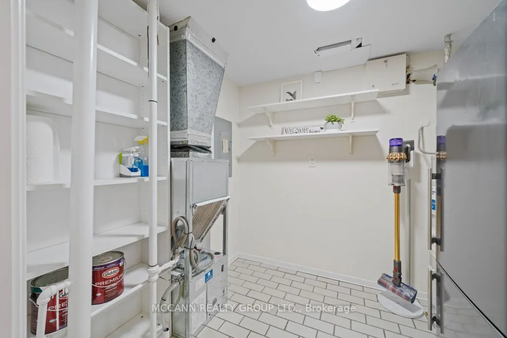 360 Bloor Street E, #301