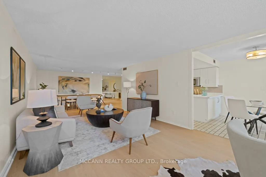 360 Bloor Street E, #301