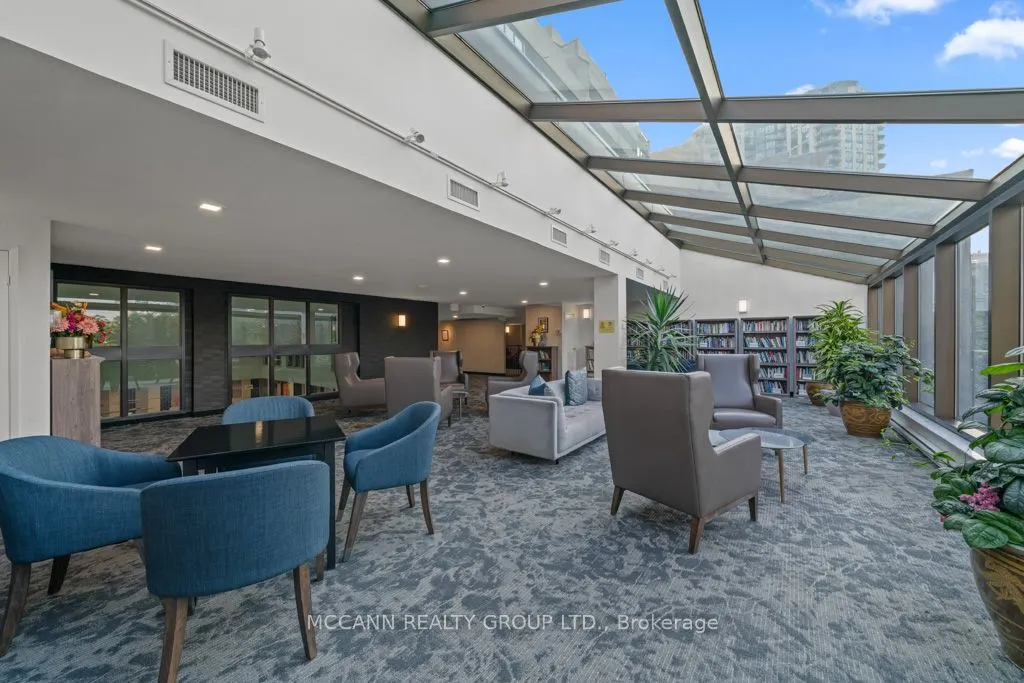 360 Bloor Street E, #301