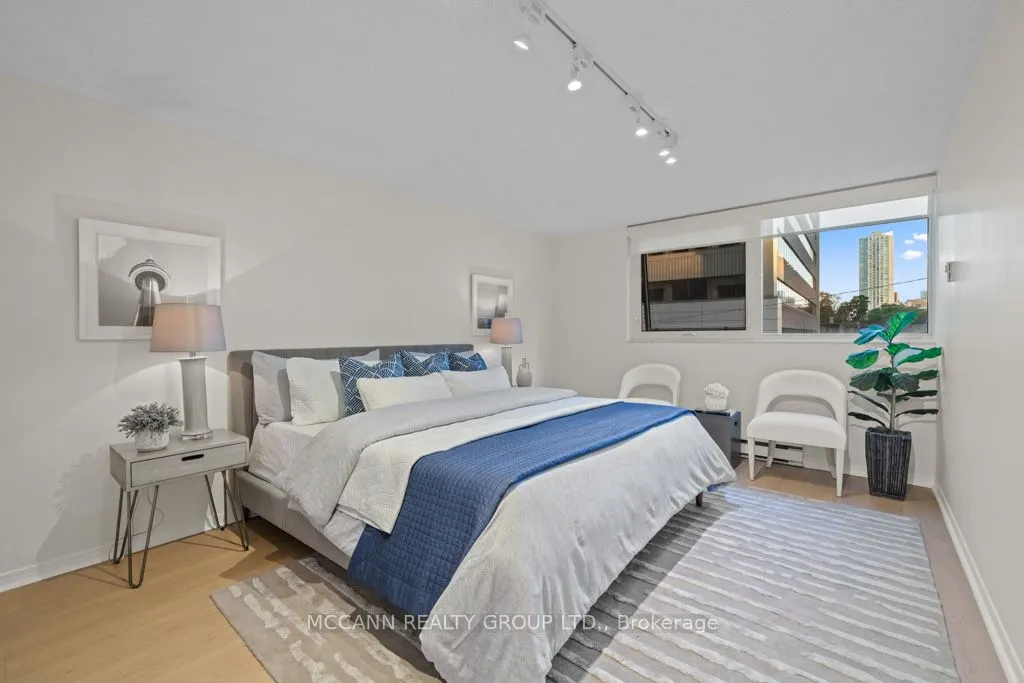 360 Bloor Street E, #301