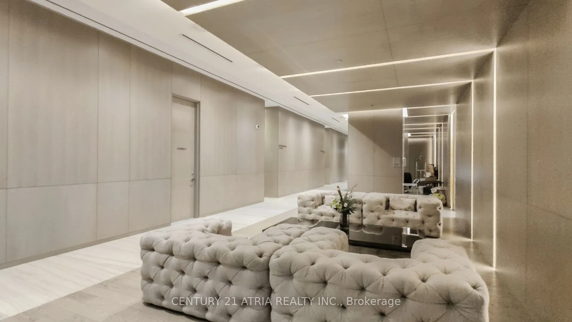 100 Harbour Street, #1008
