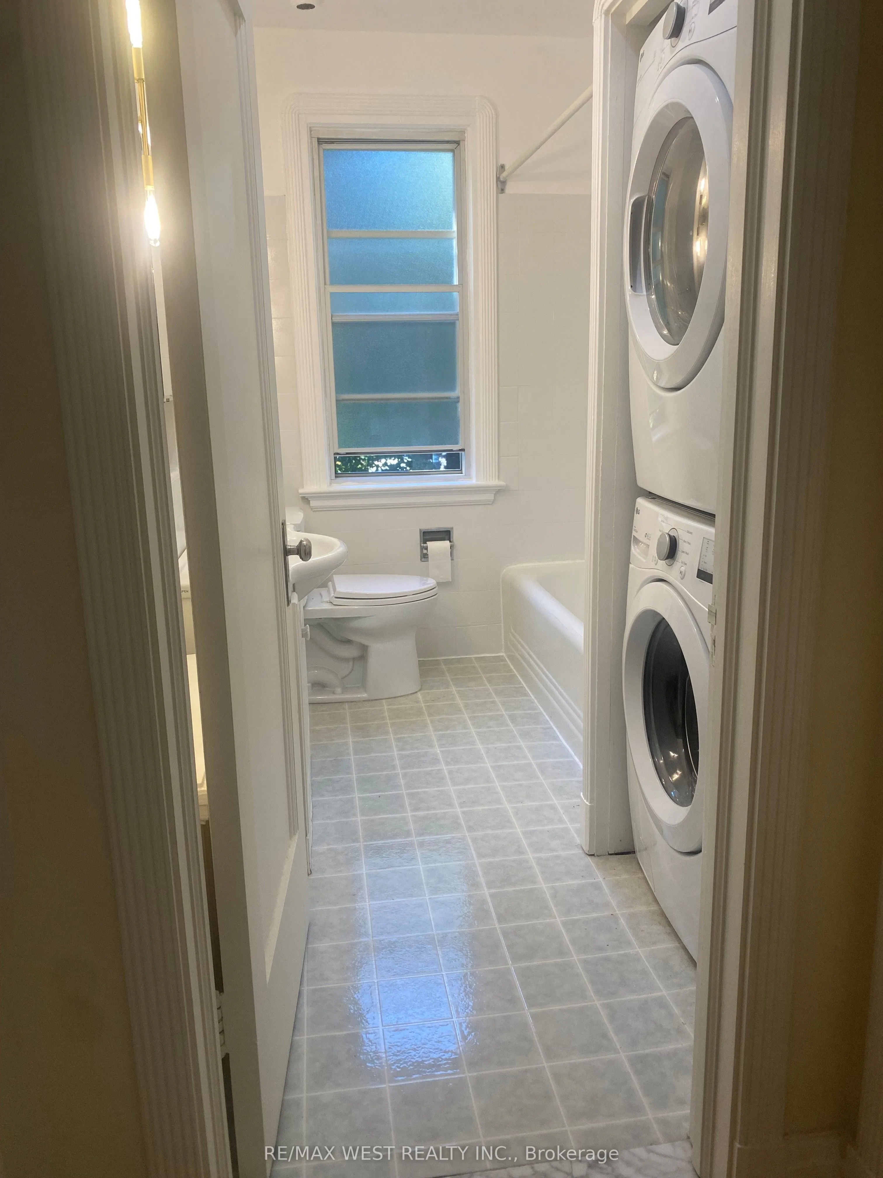7 Otter Crescent, #2nd Flr