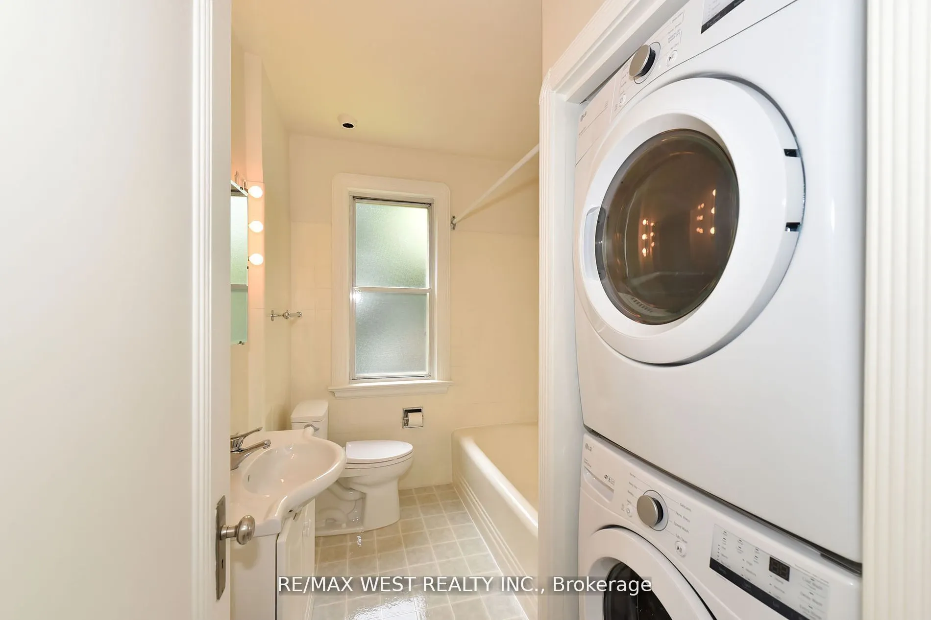 7 Otter Crescent, #2nd Flr