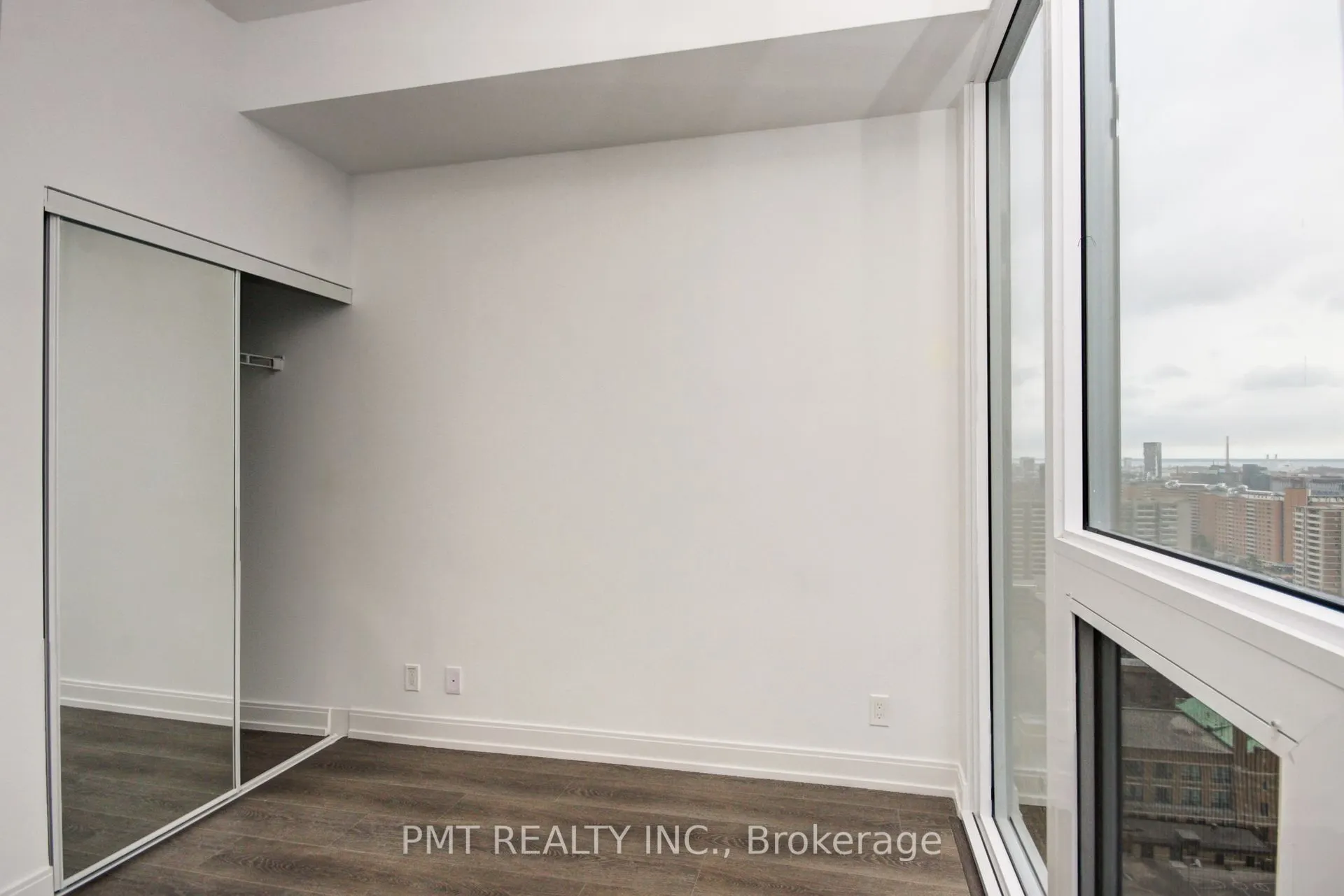 181 Dundas Street E, #2508