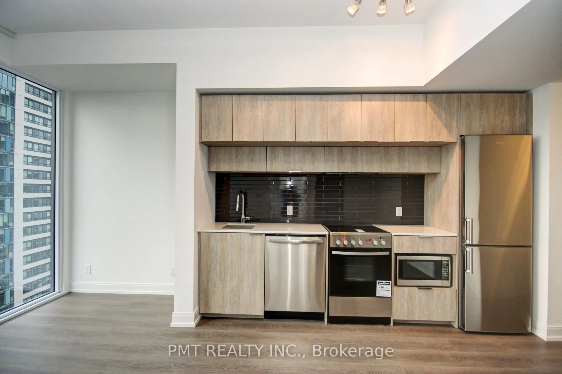 181 Dundas Street E, #2508