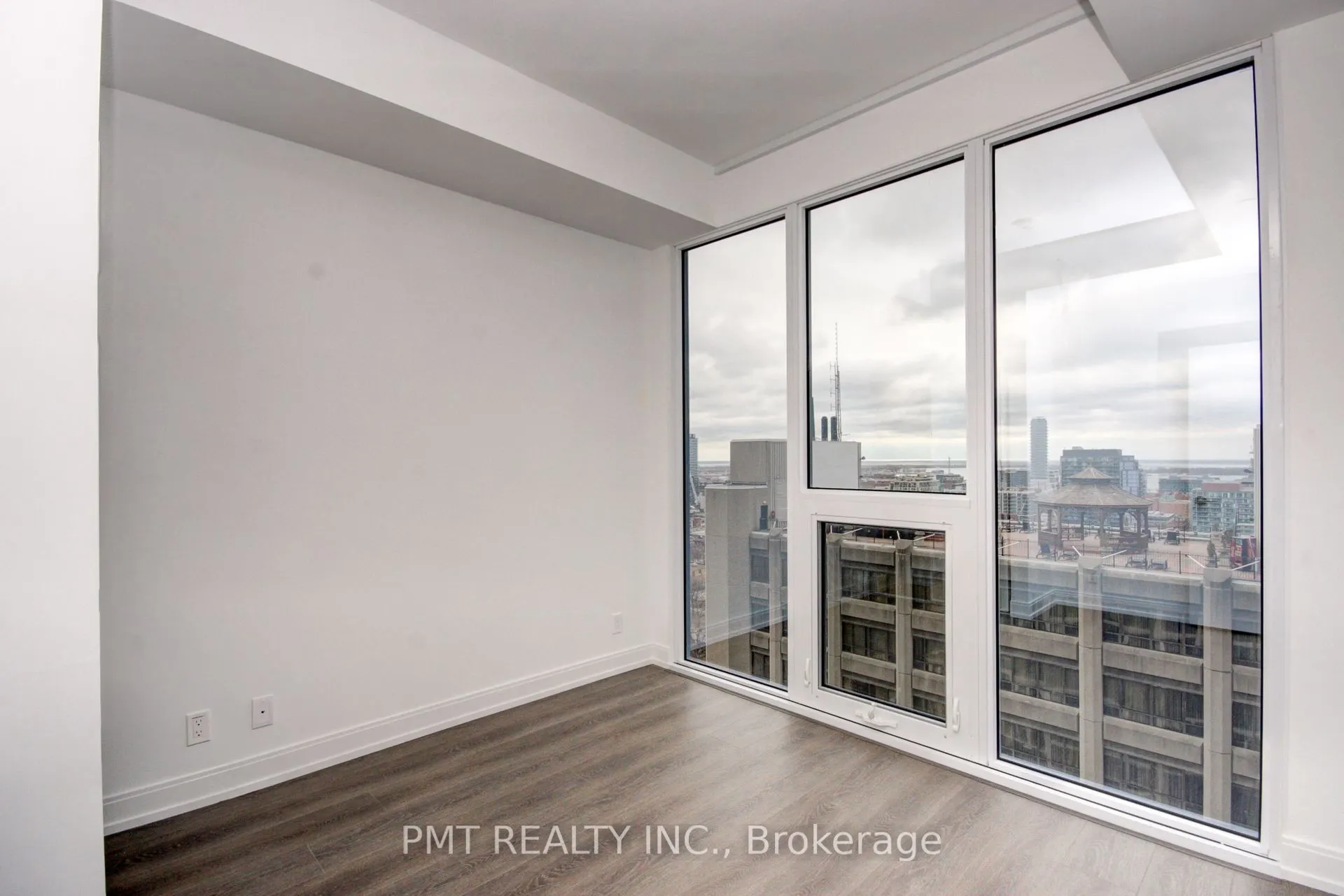 181 Dundas Street E, #2508
