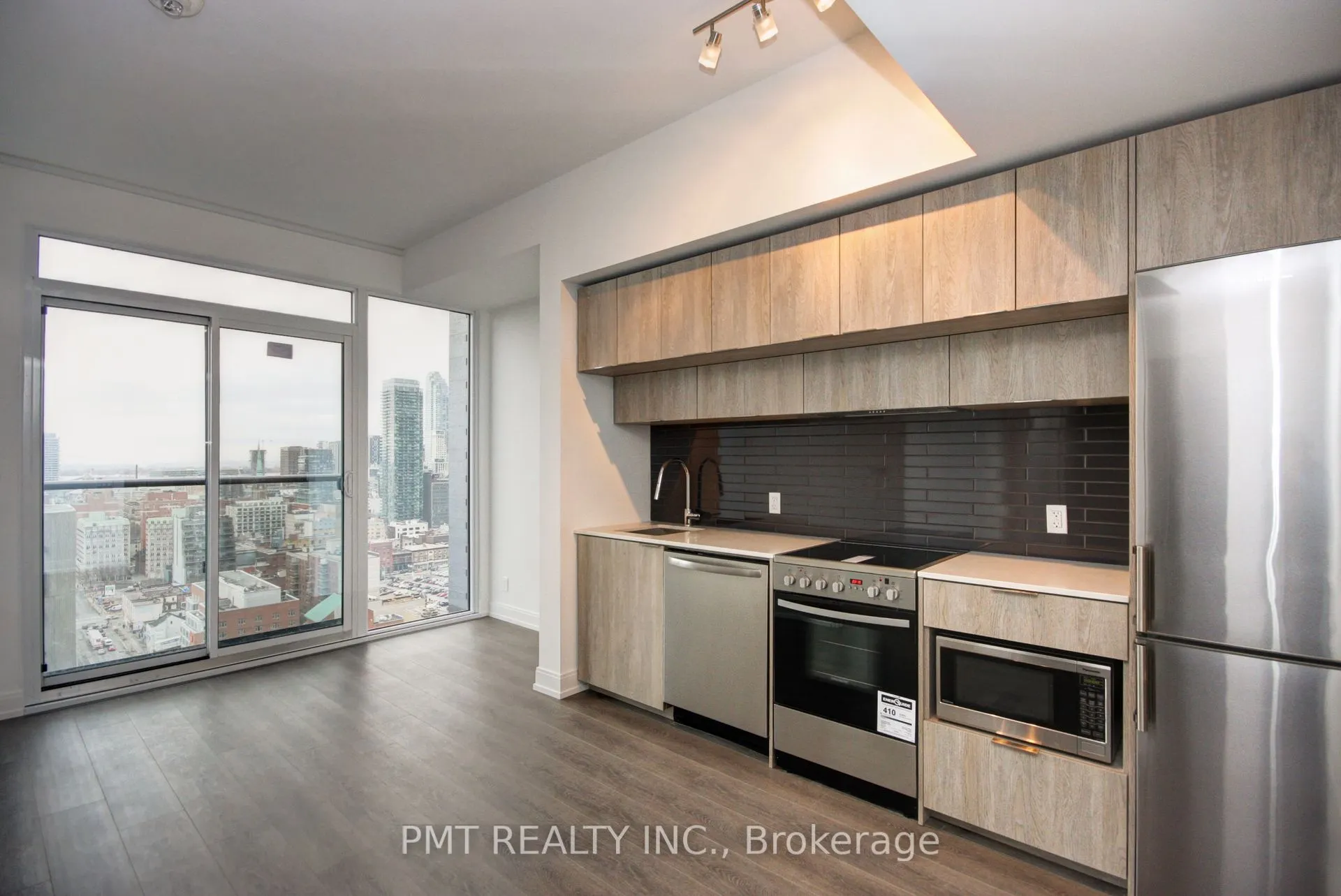 181 Dundas Street E, #2508