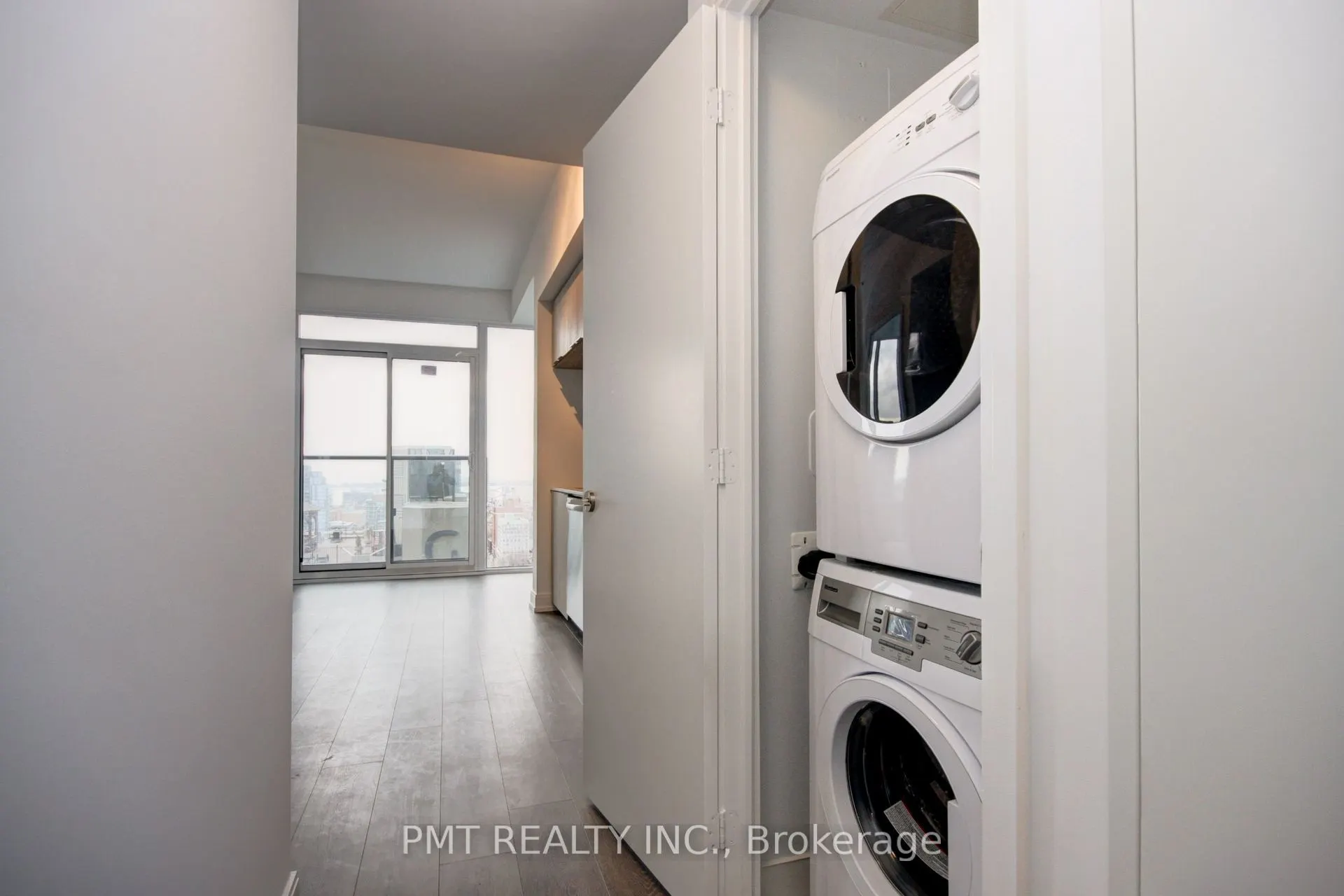 181 Dundas Street E, #2508