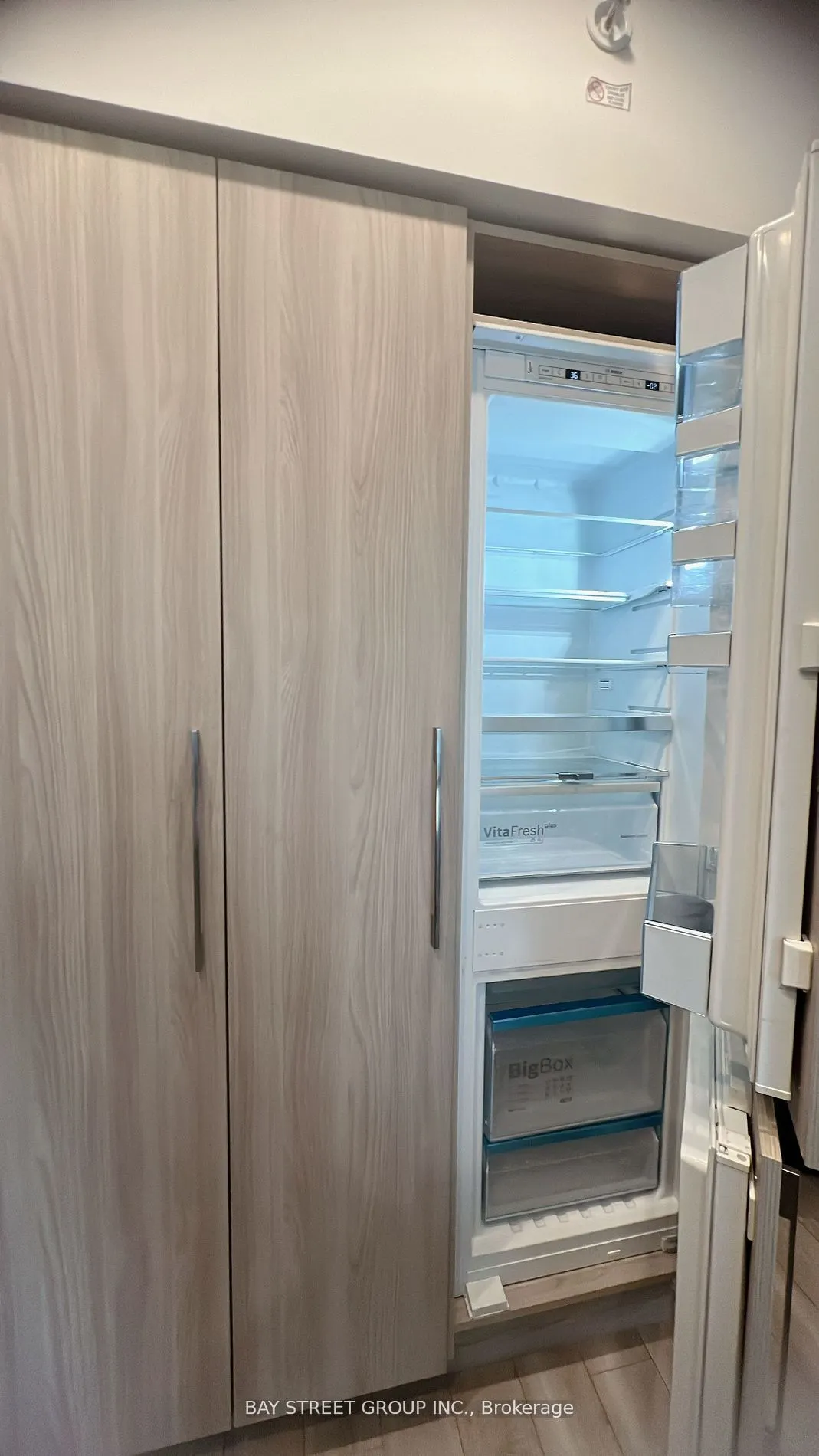 19 Bathurst Street, #2801