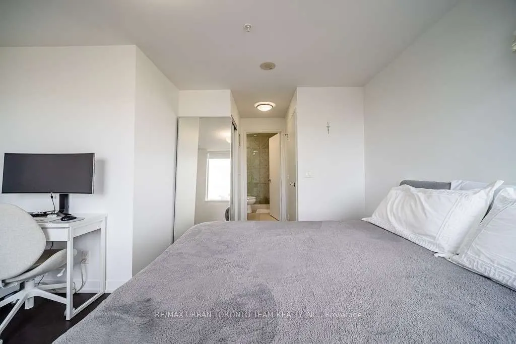 120 Bayview Avenue, #S1206
