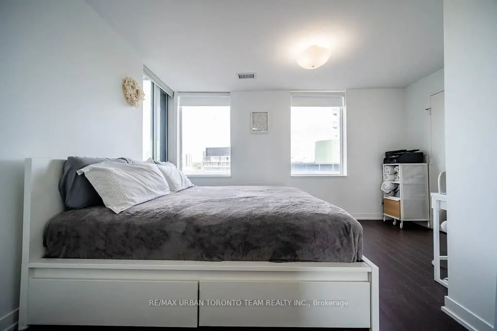 120 Bayview Avenue, #S1206