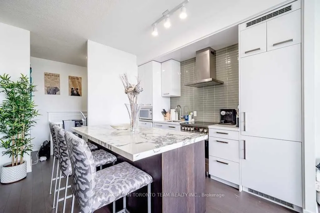 120 Bayview Avenue, #S1206