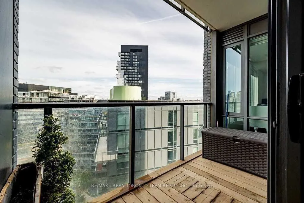 120 Bayview Avenue, #S1206