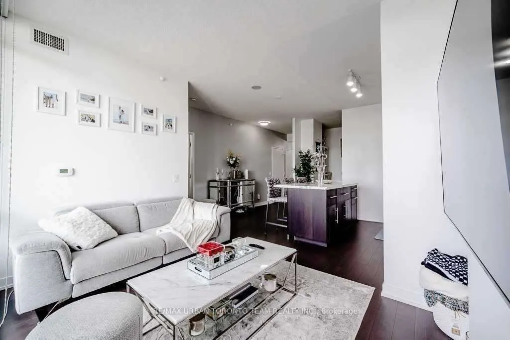 120 Bayview Avenue, #S1206